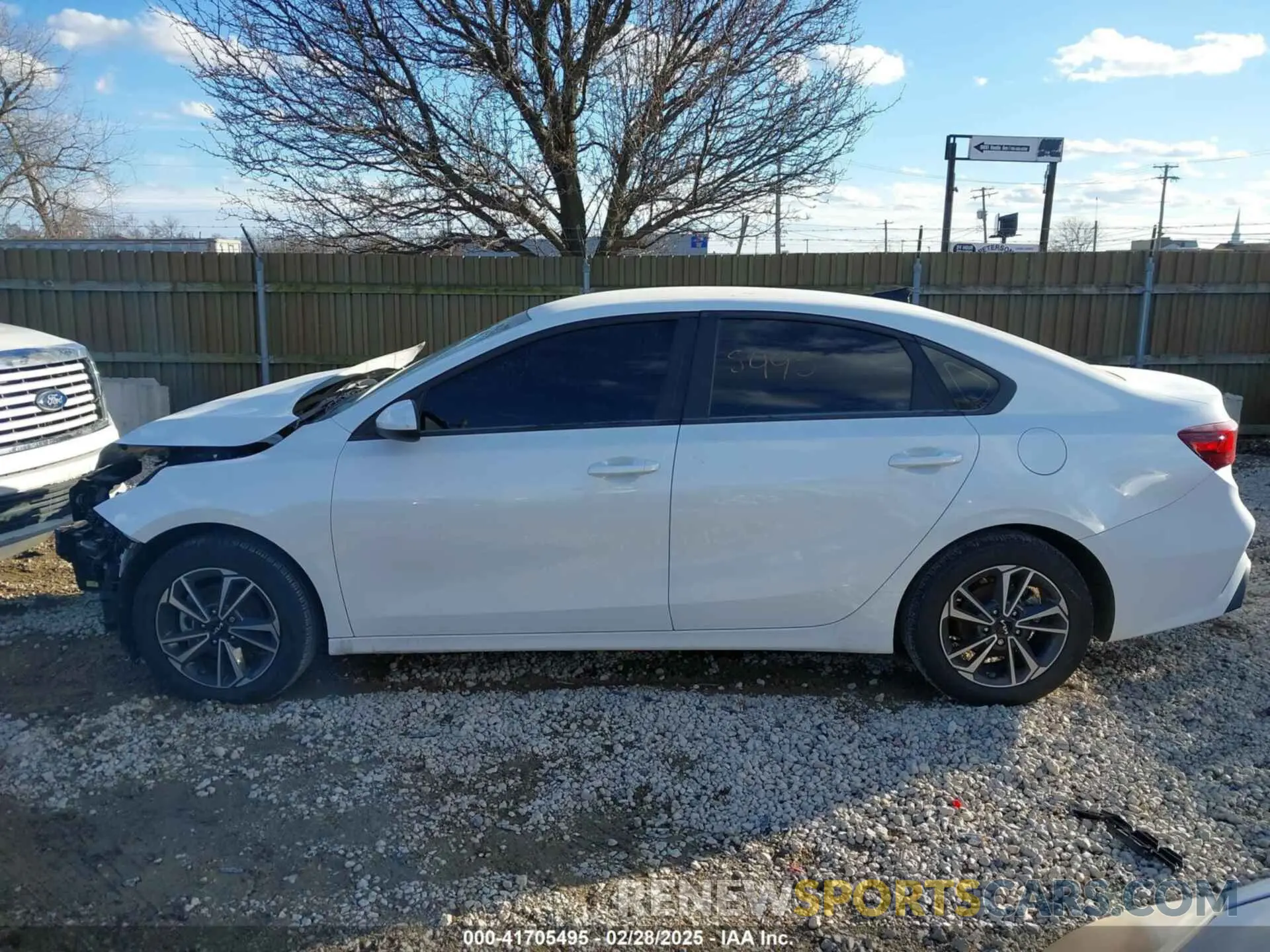 15 Photograph of a damaged car 3KPF24AD9PE685694 KIA FORTE 2023
