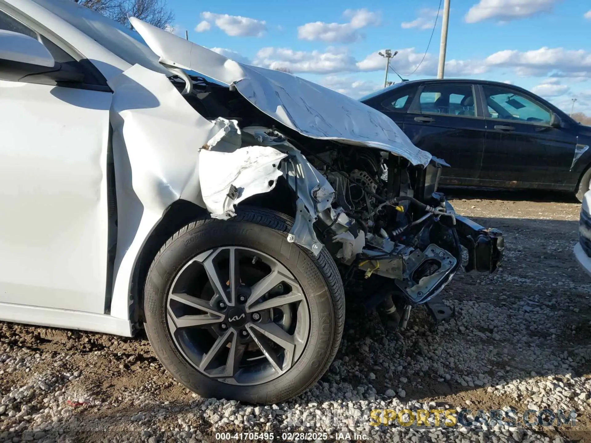 18 Photograph of a damaged car 3KPF24AD9PE685694 KIA FORTE 2023