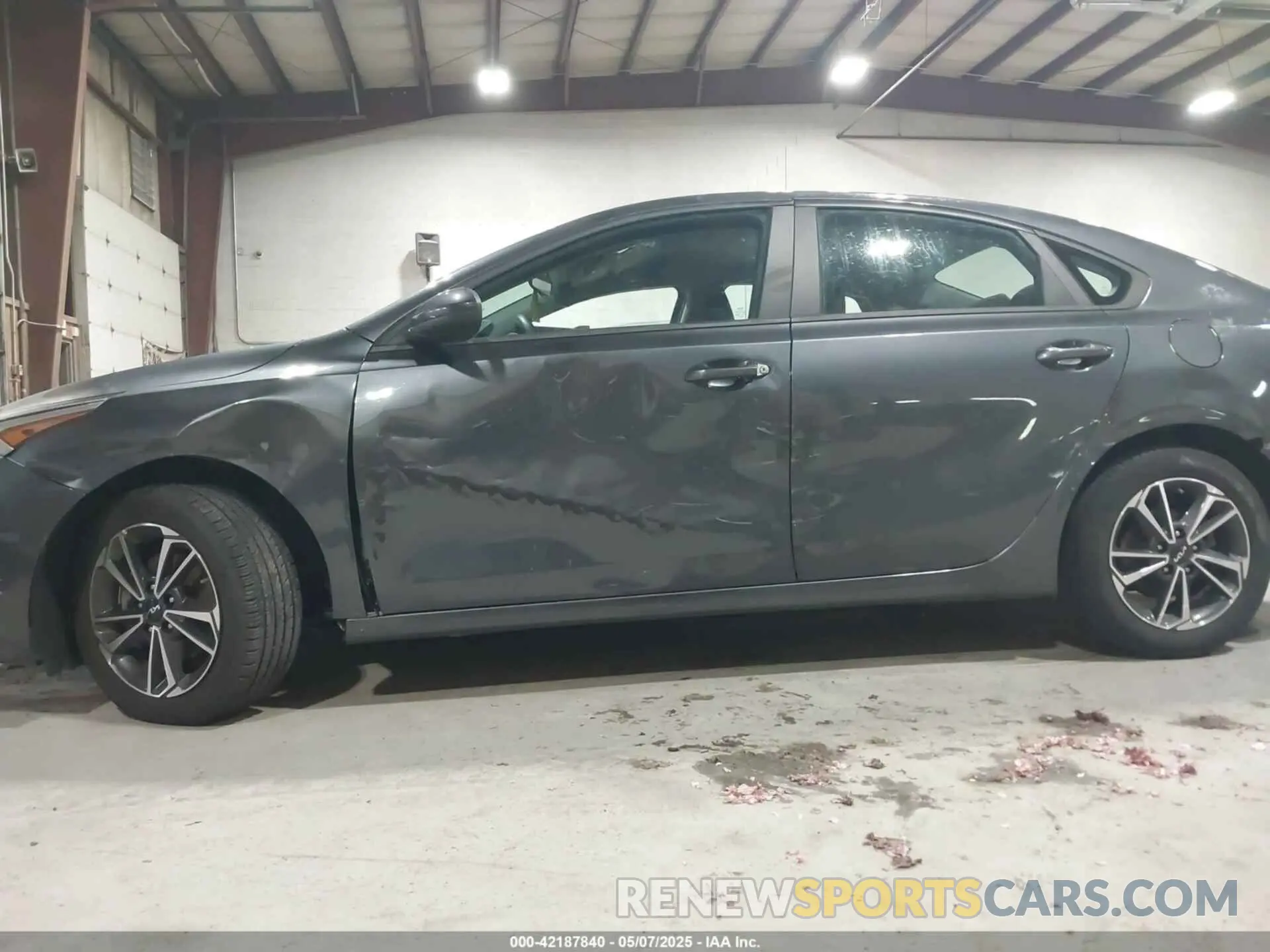 6 Photograph of a damaged car 3KPF24AD9PE691351 KIA FORTE 2023