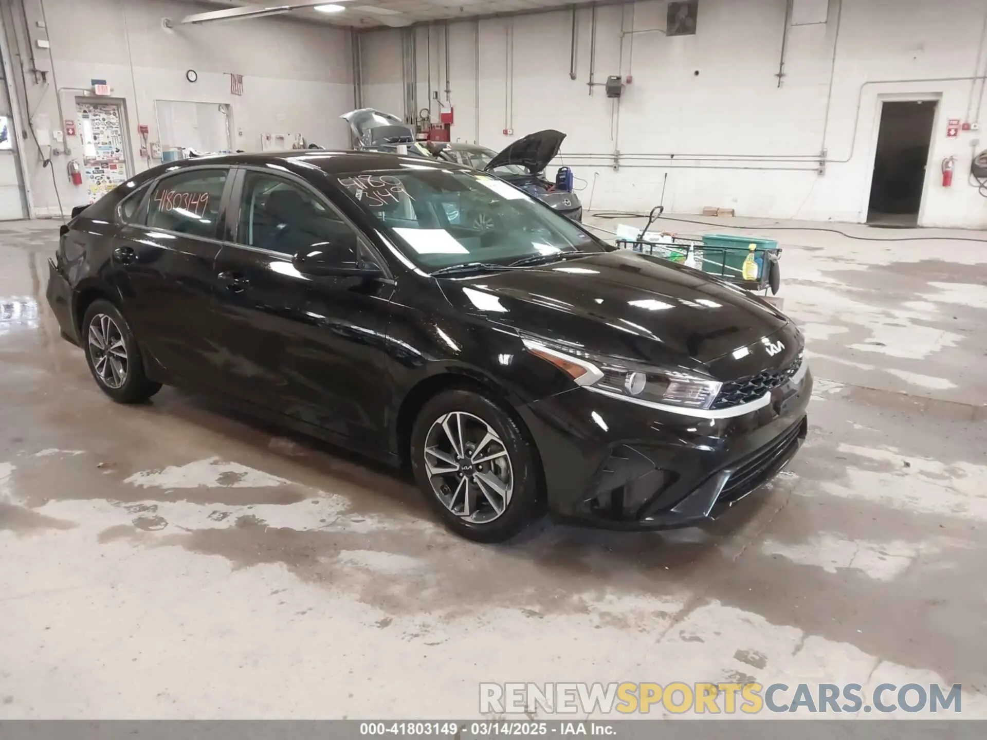 1 Photograph of a damaged car 3KPF24AD9PE692225 KIA FORTE 2023