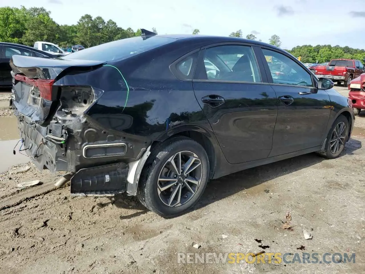 3 Photograph of a damaged car 3KPF24AD9PE694413 KIA FORTE 2023