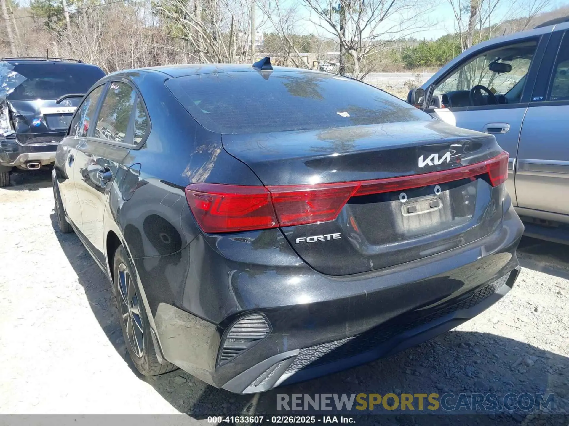 3 Photograph of a damaged car 3KPF24ADXPE507325 KIA FORTE 2023