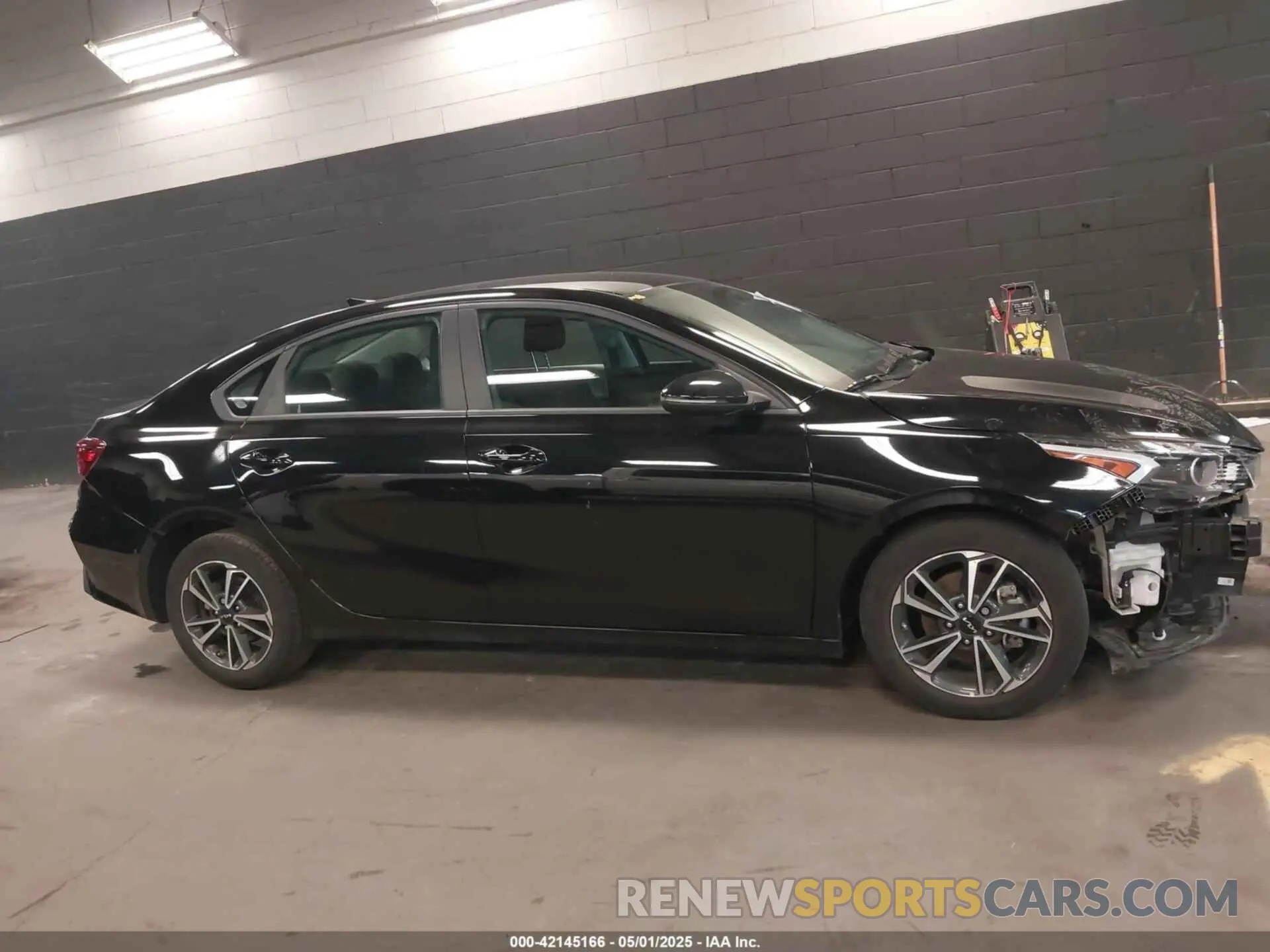 13 Photograph of a damaged car 3KPF24ADXPE553768 KIA FORTE 2023