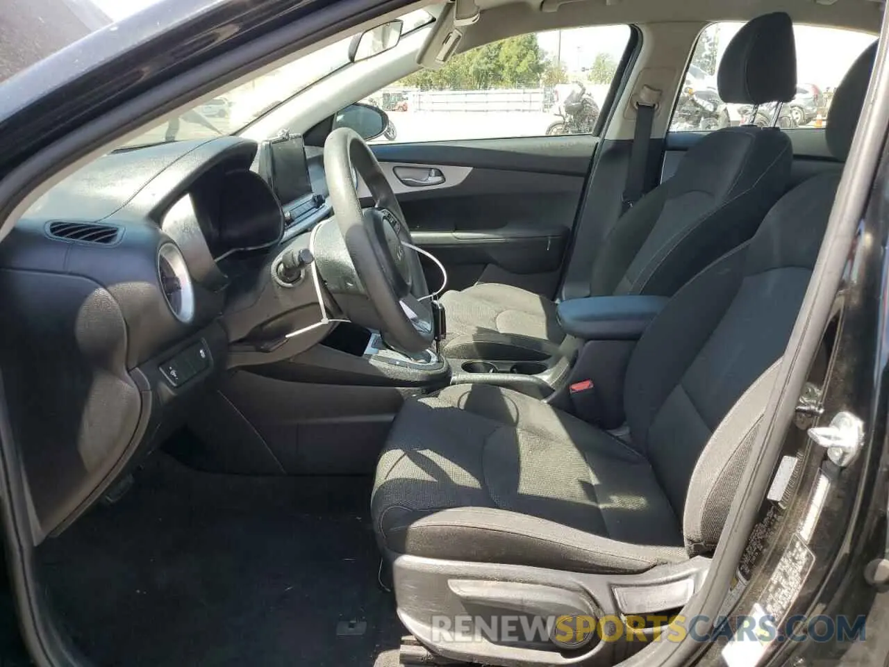 7 Photograph of a damaged car 3KPF24ADXPE565810 KIA FORTE 2023