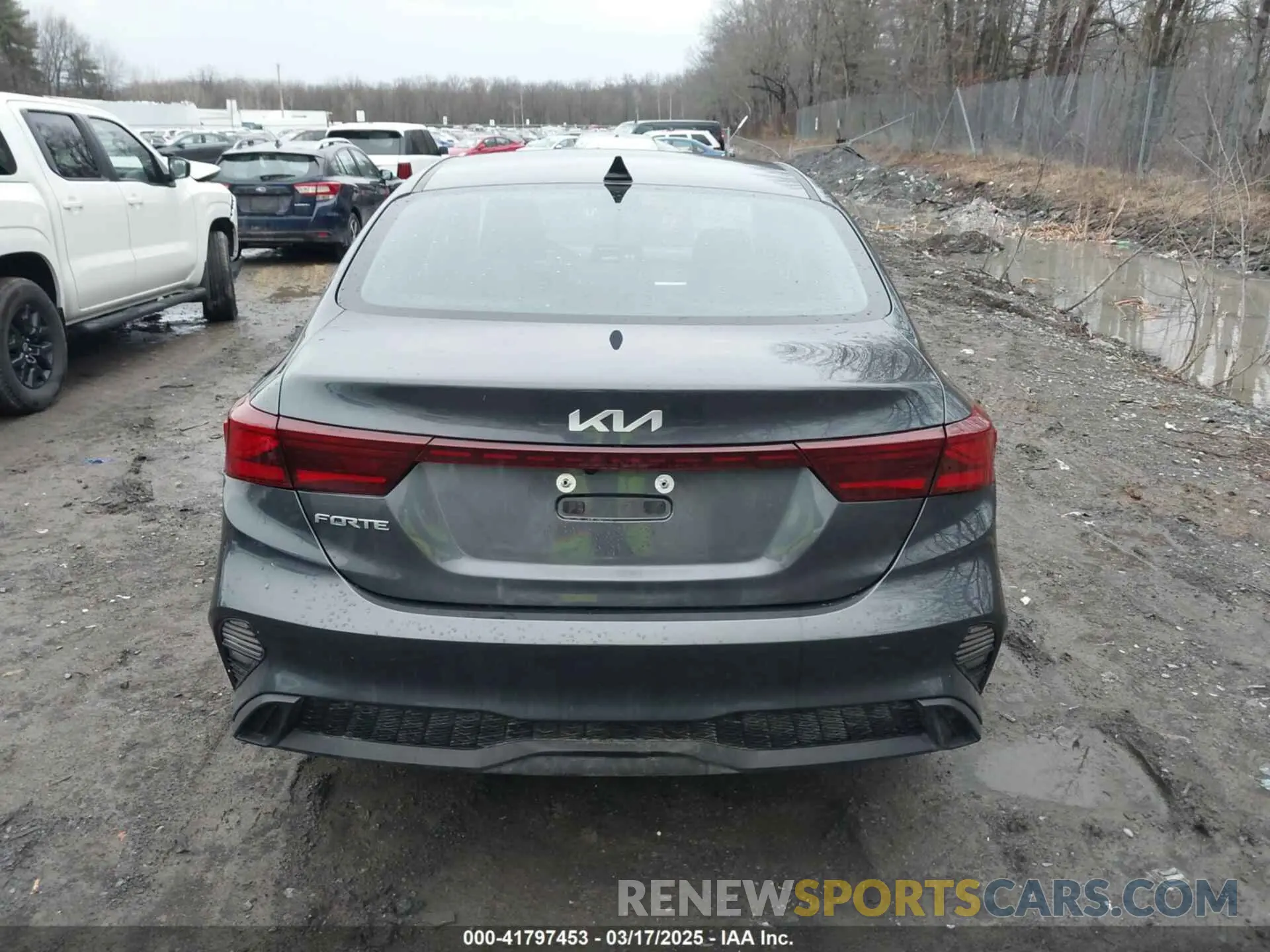 16 Photograph of a damaged car 3KPF24ADXPE594997 KIA FORTE 2023