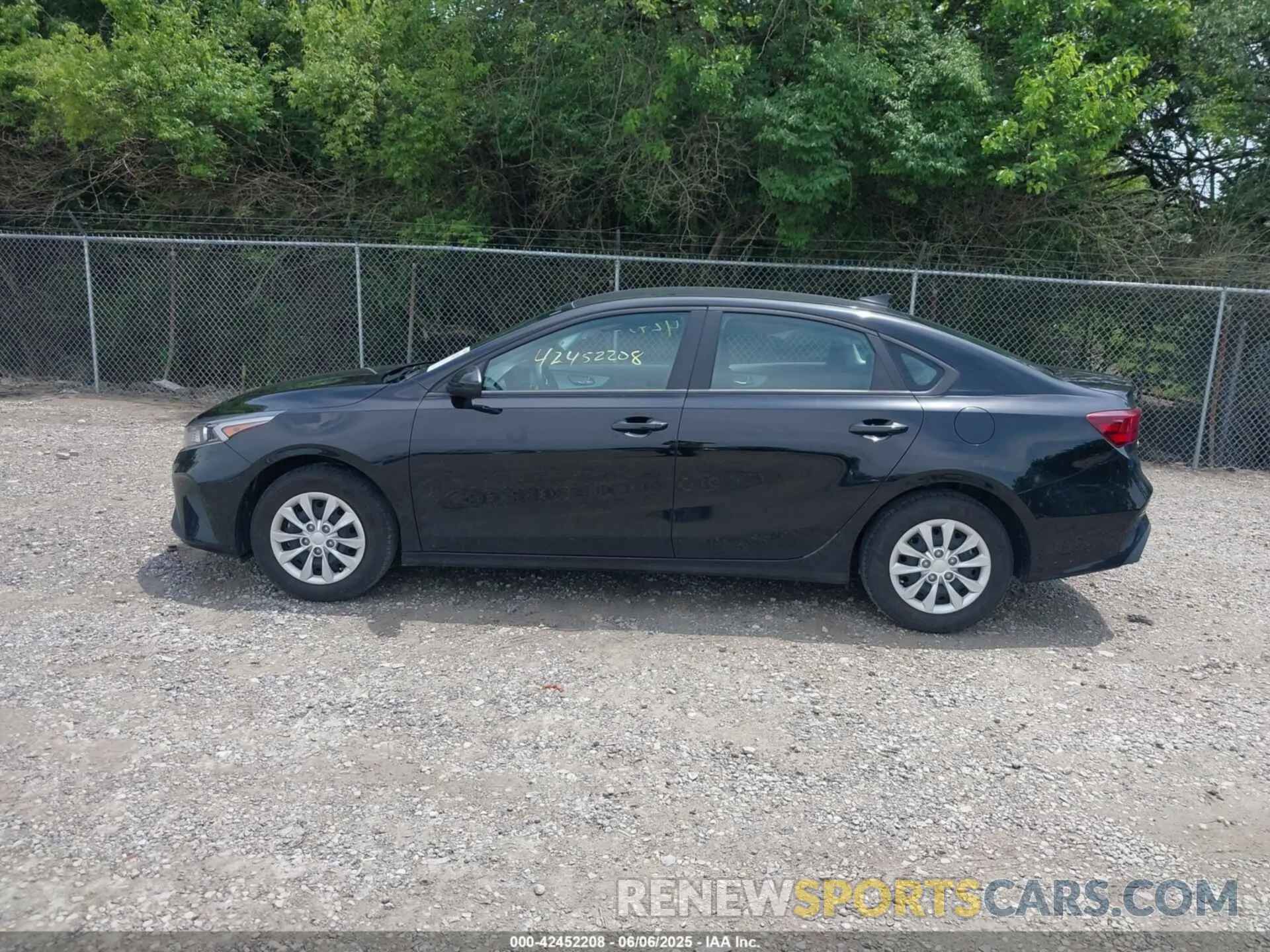 14 Photograph of a damaged car 3KPF24ADXPE632650 KIA FORTE 2023