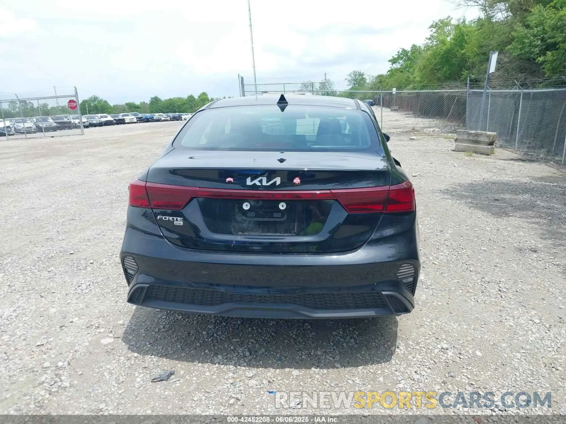16 Photograph of a damaged car 3KPF24ADXPE632650 KIA FORTE 2023