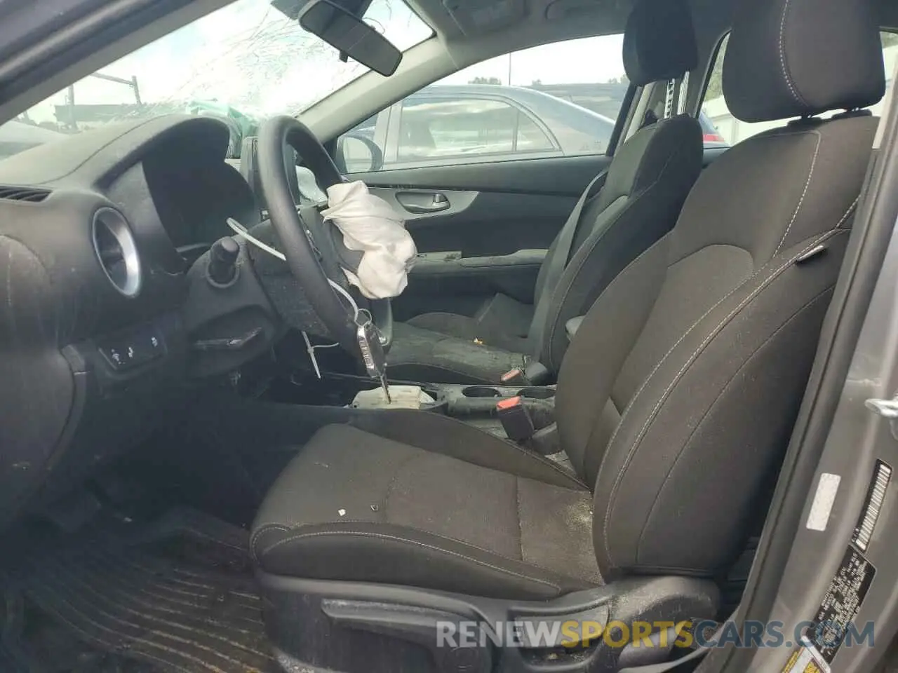 7 Photograph of a damaged car 3KPF24ADXPE674087 KIA FORTE 2023