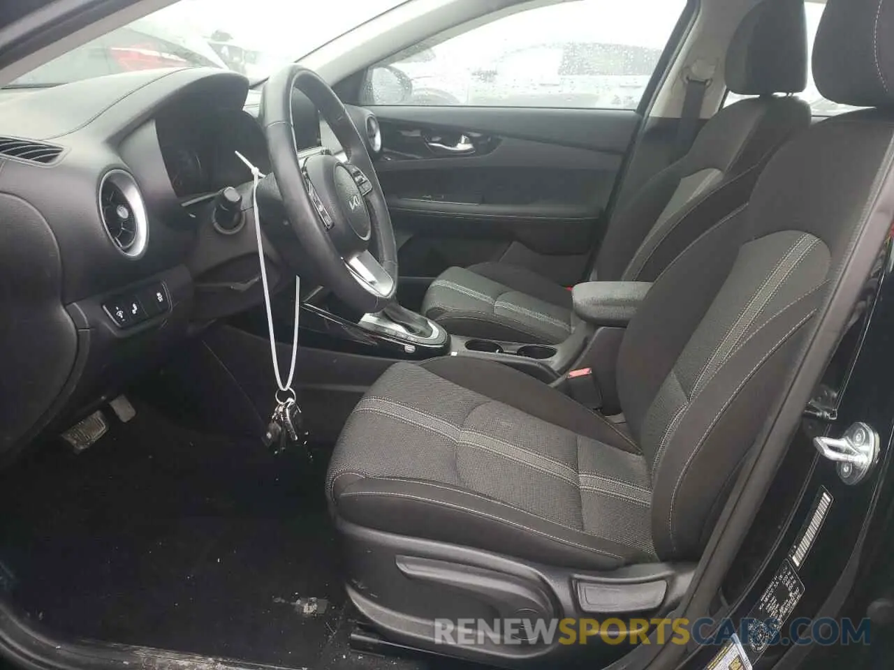 7 Photograph of a damaged car 3KPF34AD5PE627997 KIA FORTE 2023