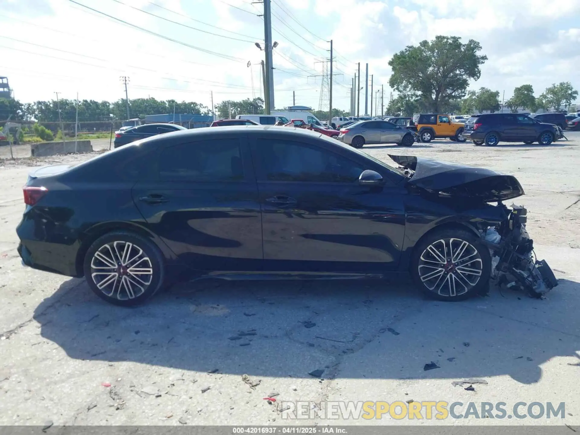 13 Photograph of a damaged car 3KPF44AC0PE678151 KIA FORTE 2023