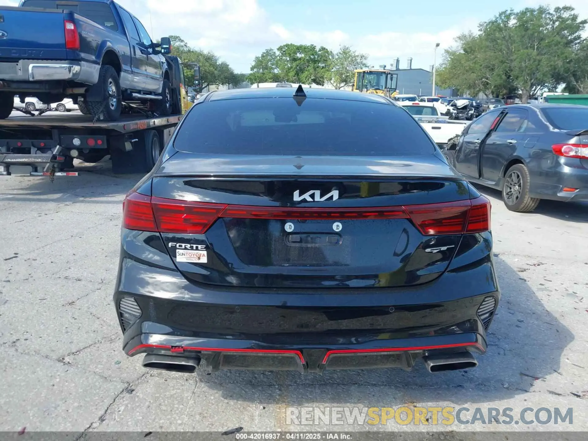 16 Photograph of a damaged car 3KPF44AC0PE678151 KIA FORTE 2023