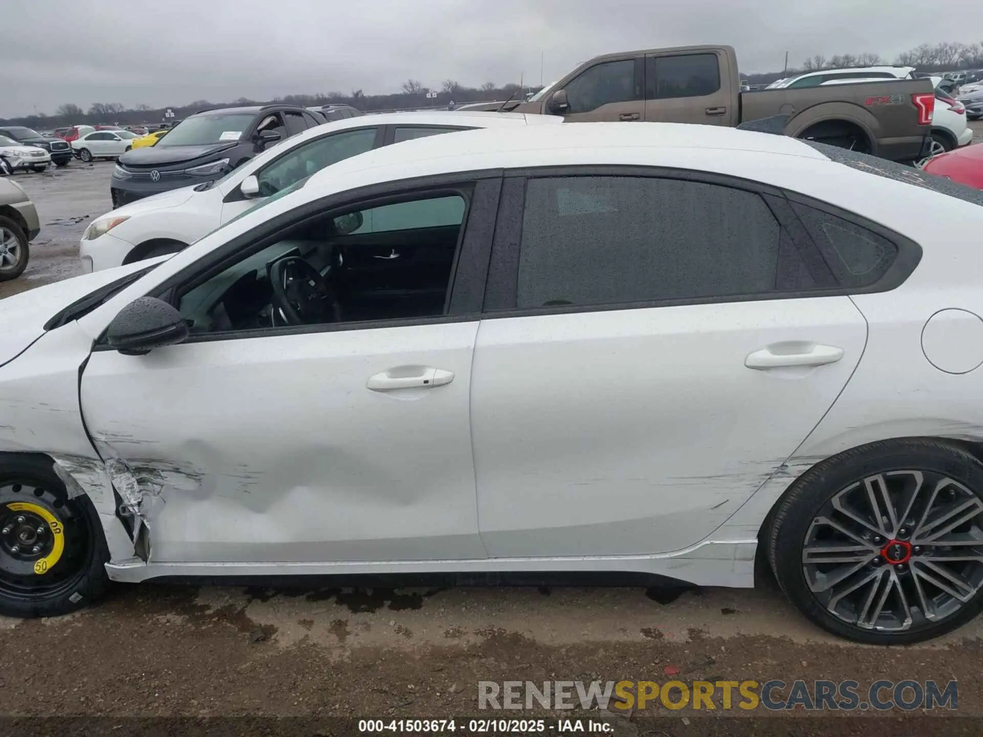 14 Photograph of a damaged car 3KPF44AC2PE589830 KIA FORTE 2023