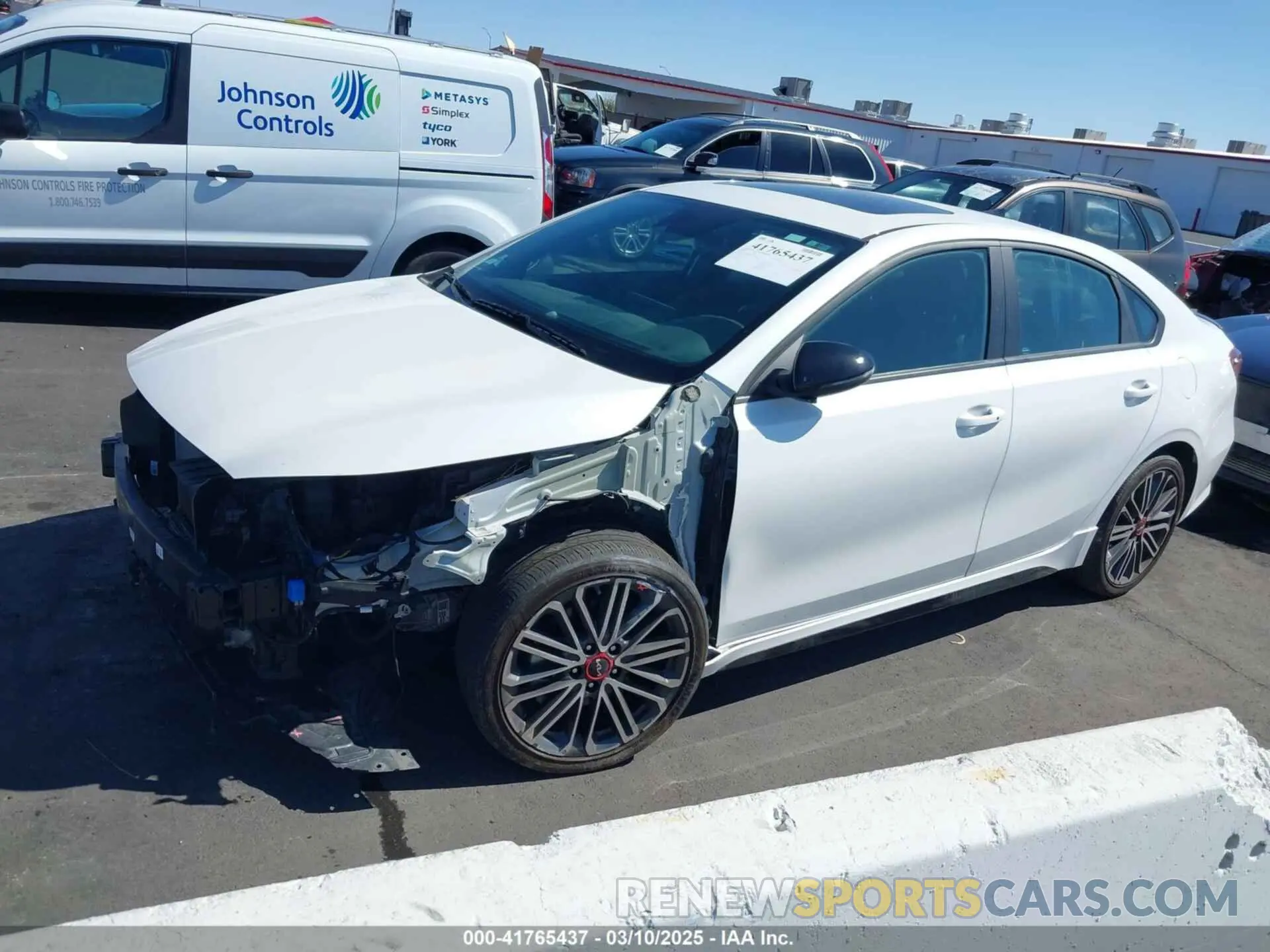 15 Photograph of a damaged car 3KPF44AC5PE687086 KIA FORTE 2023