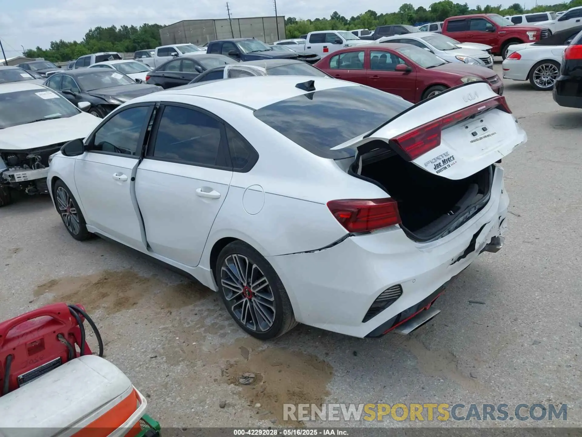 3 Photograph of a damaged car 3KPF44AC6PE570228 KIA FORTE 2023