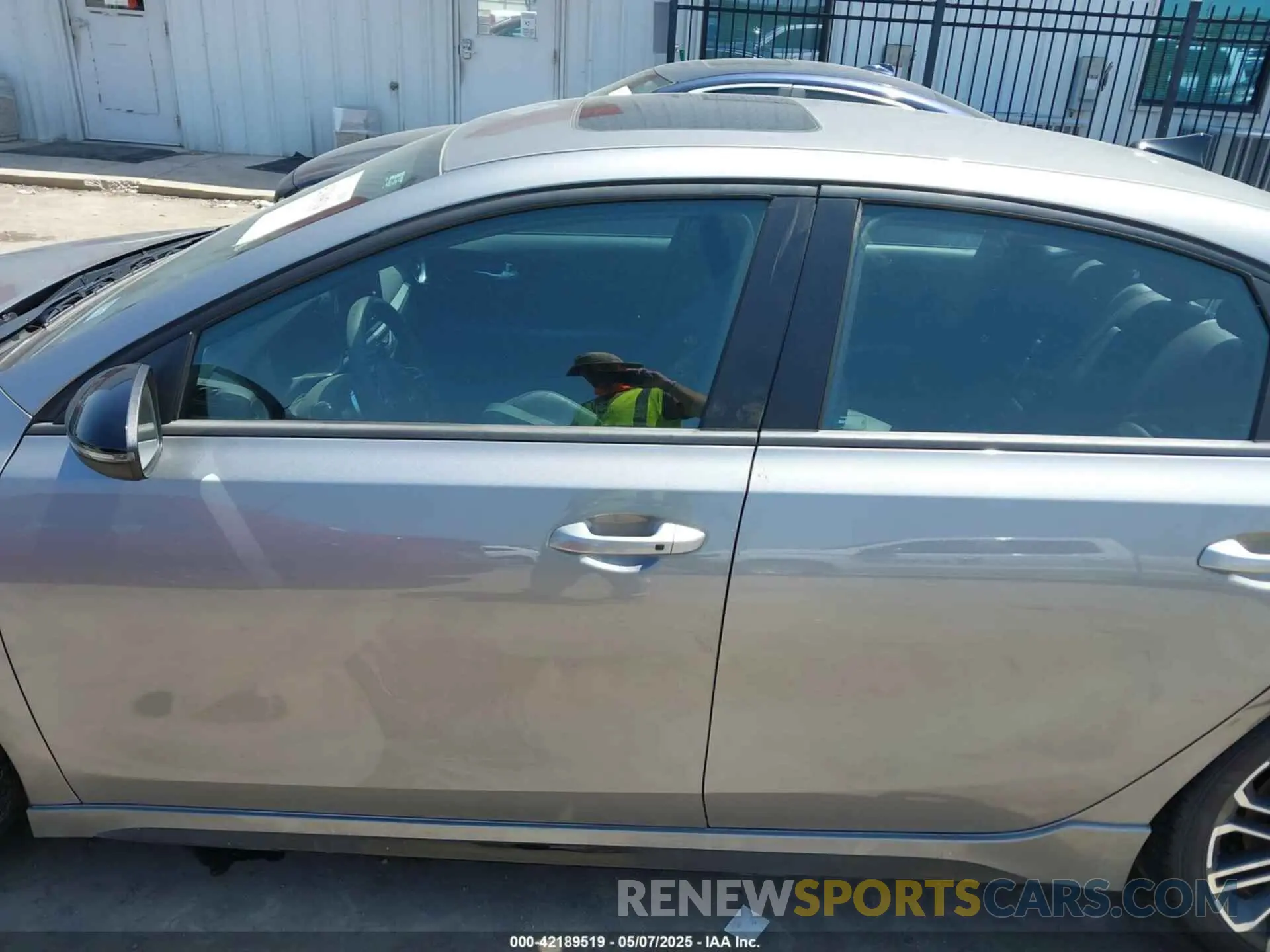 14 Photograph of a damaged car 3KPF44AC7PE642103 KIA FORTE 2023