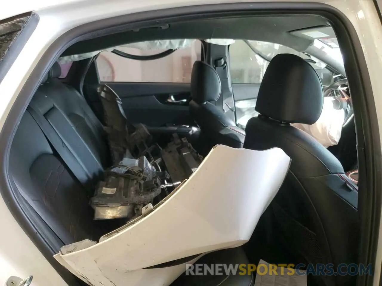10 Photograph of a damaged car 3KPF44AC9PE530371 KIA FORTE 2023