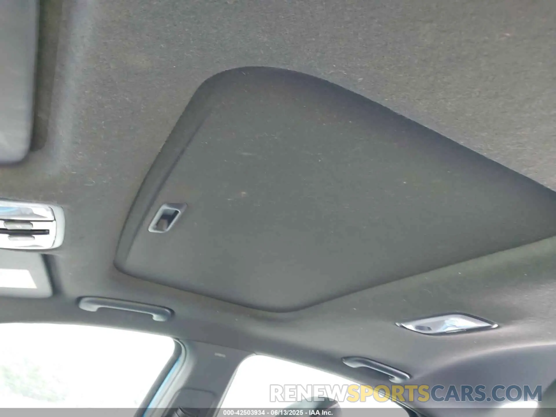 21 Photograph of a damaged car 3KPF44AC9PE561328 KIA FORTE 2023