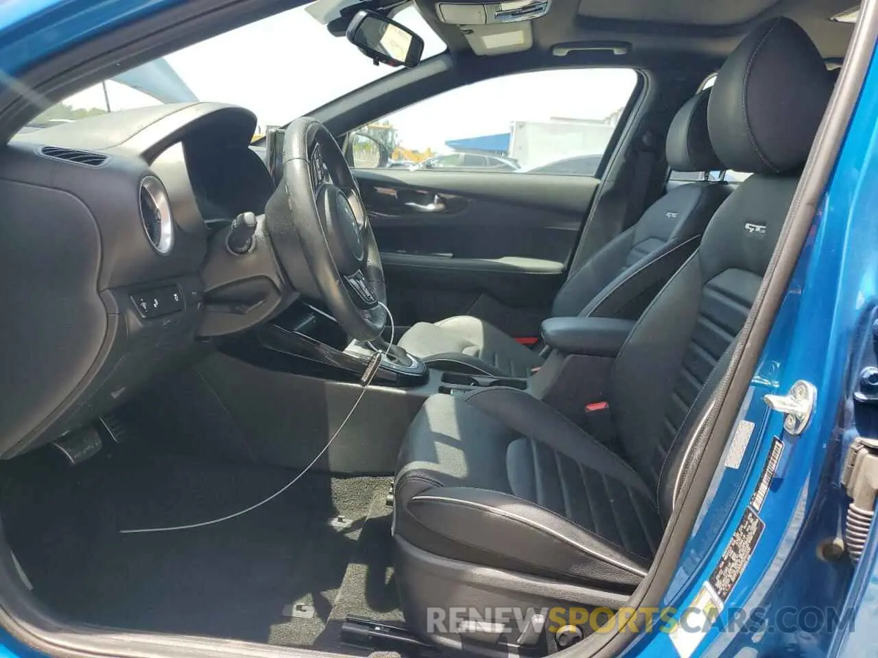 7 Photograph of a damaged car 3KPF54AD0PE541328 KIA FORTE 2023