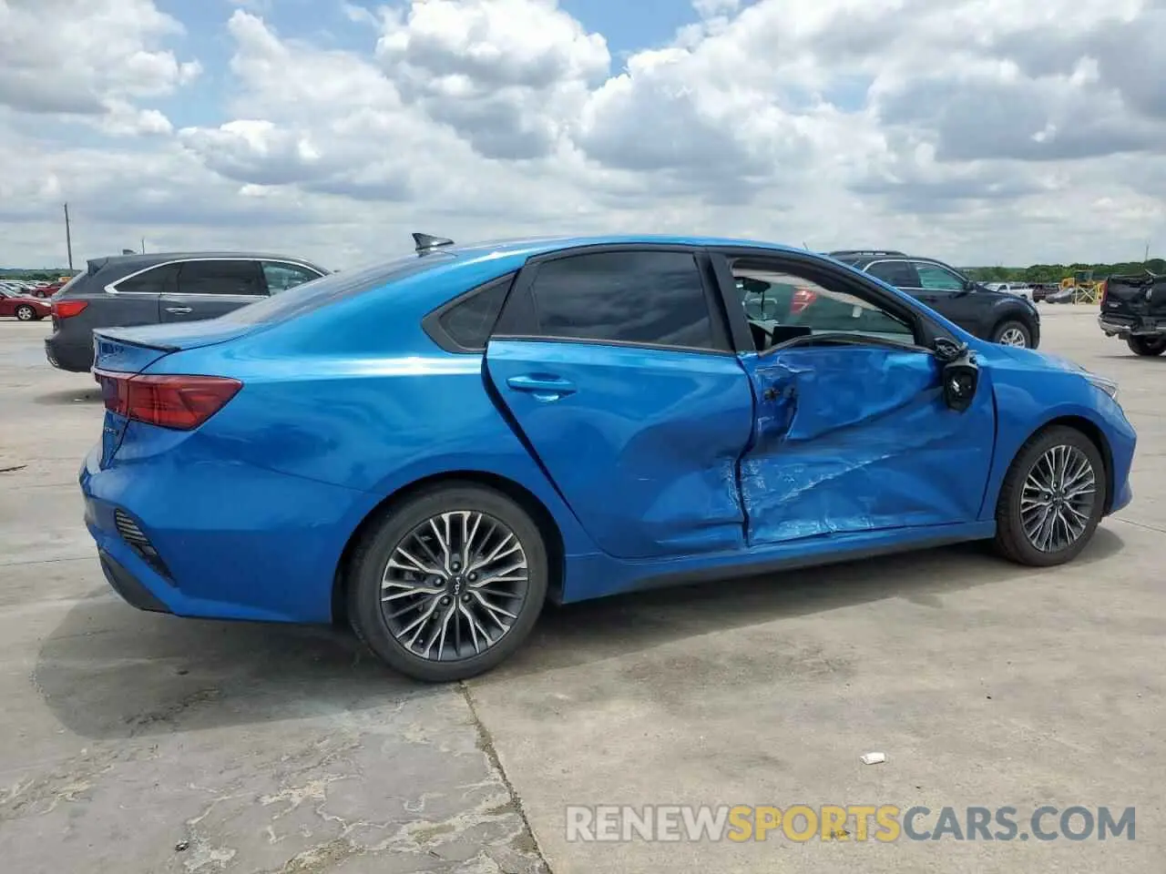 3 Photograph of a damaged car 3KPF54AD0PE556072 KIA FORTE 2023