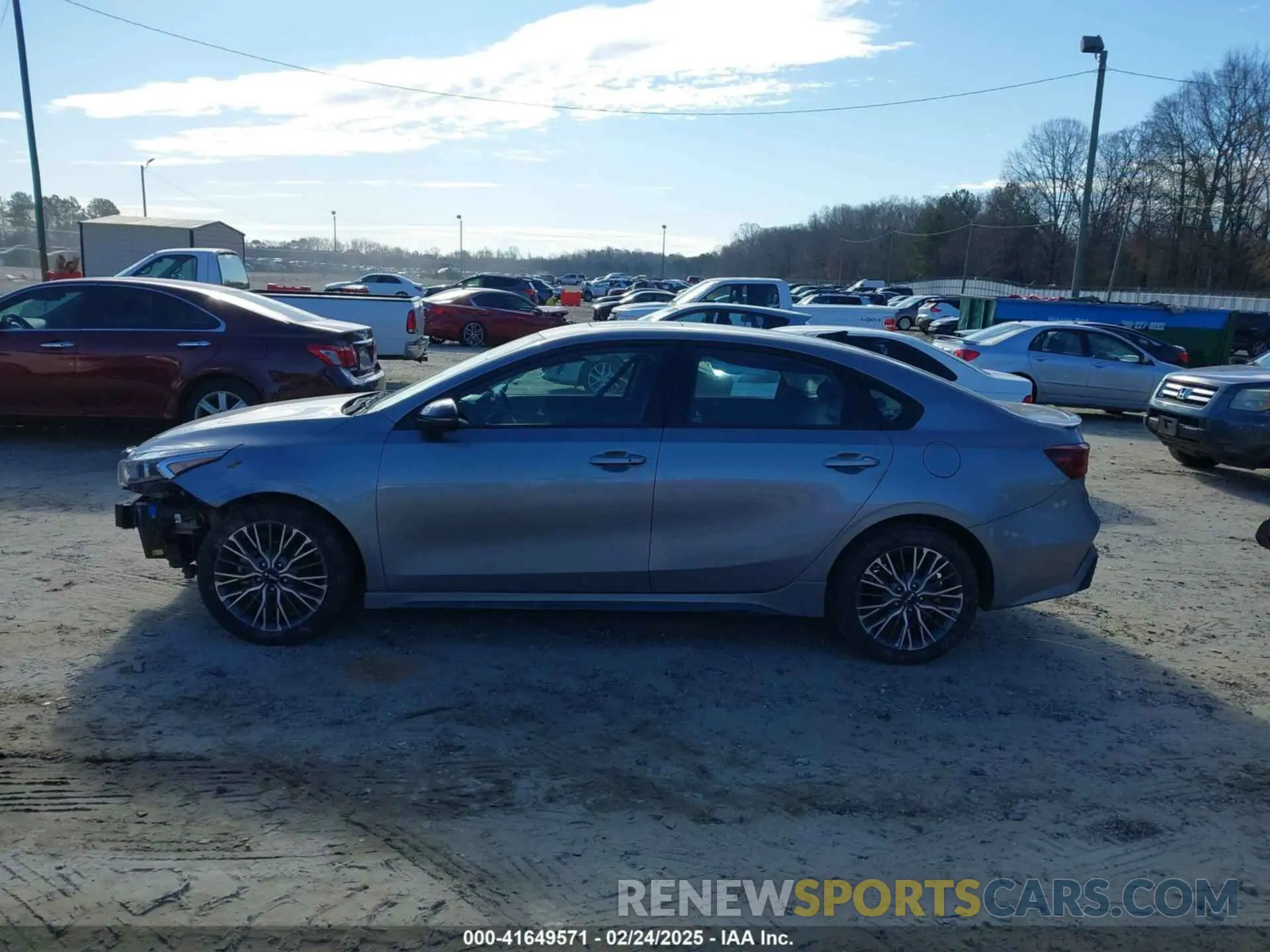 15 Photograph of a damaged car 3KPF54AD0PE556878 KIA FORTE 2023