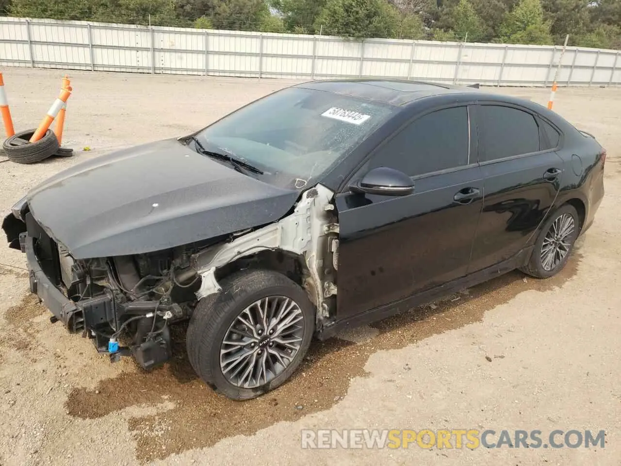 1 Photograph of a damaged car 3KPF54AD0PE568092 KIA FORTE 2023