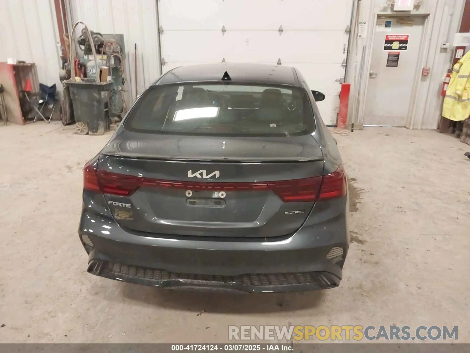 16 Photograph of a damaged car 3KPF54AD0PE614424 KIA FORTE 2023
