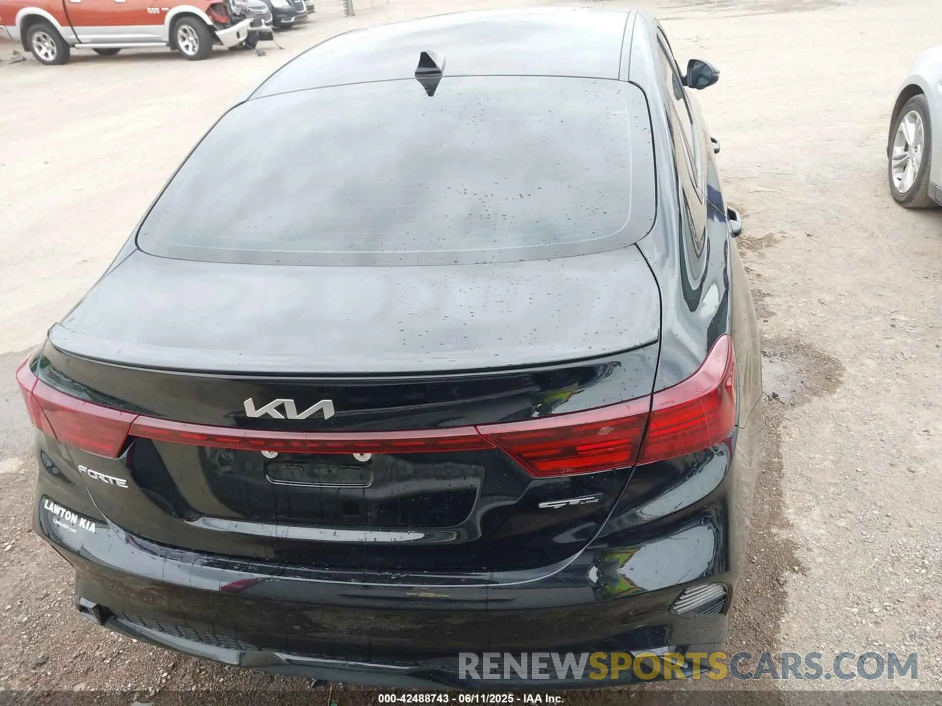 17 Photograph of a damaged car 3KPF54AD0PE633426 KIA FORTE 2023