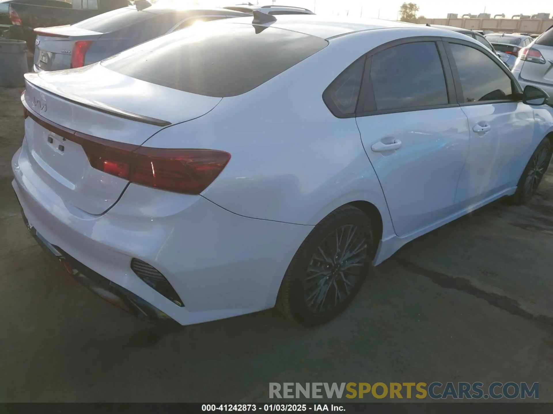 4 Photograph of a damaged car 3KPF54AD0PE673666 KIA FORTE 2023