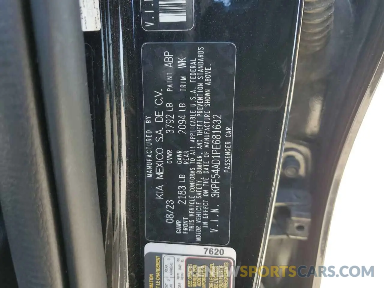 13 Photograph of a damaged car 3KPF54AD1PE681632 KIA FORTE 2023