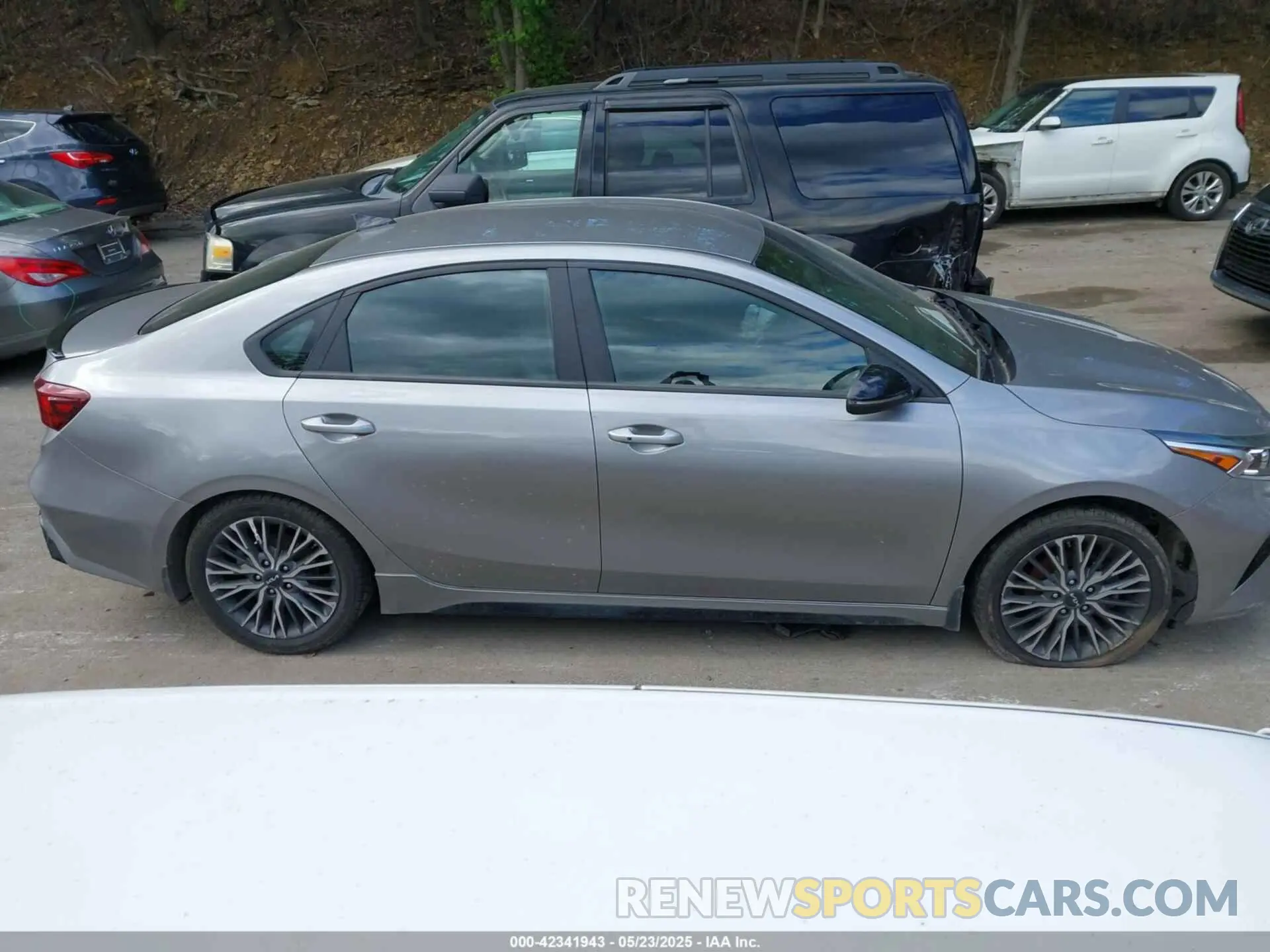 14 Photograph of a damaged car 3KPF54AD2PE539659 KIA FORTE 2023