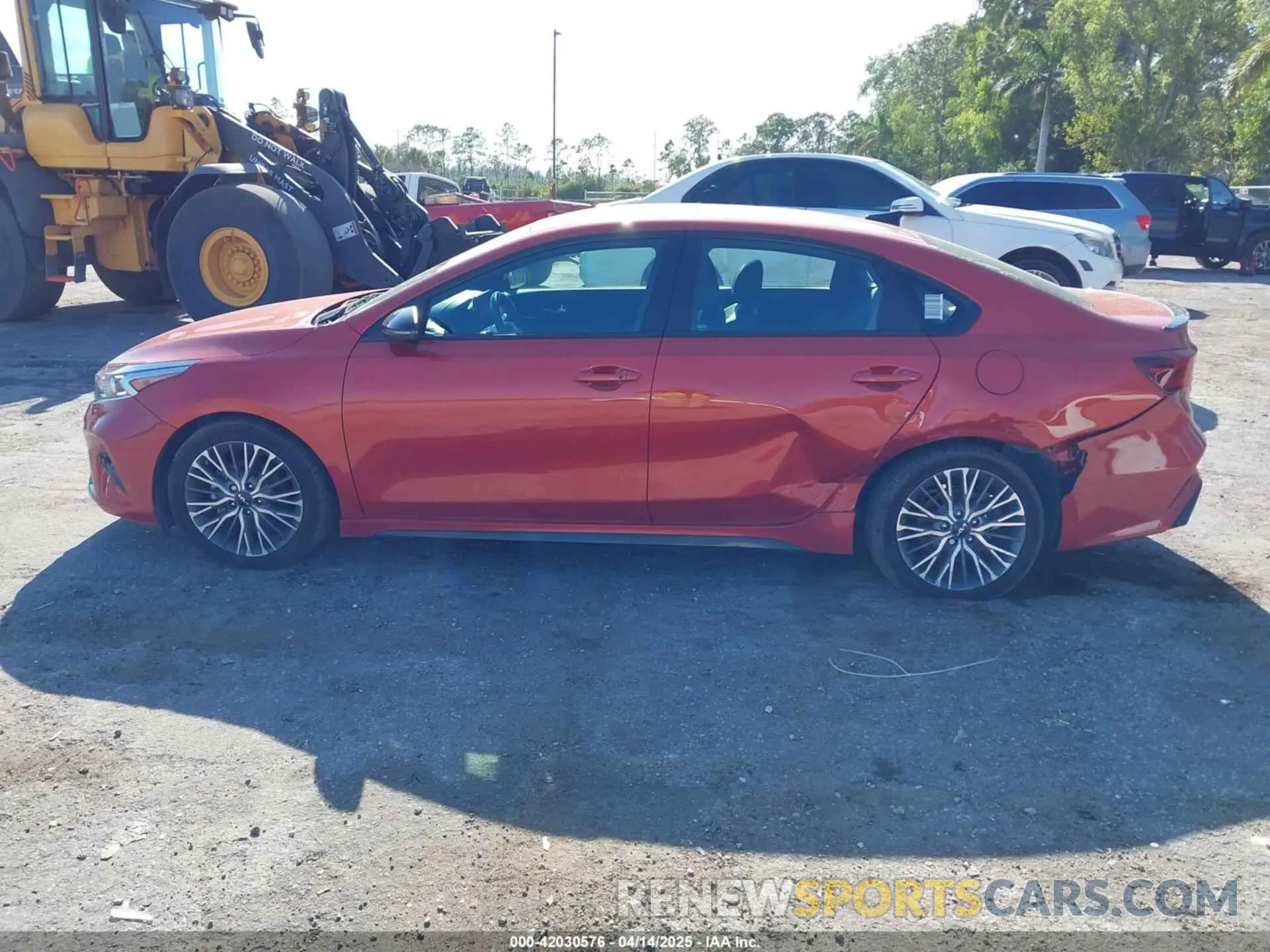 14 Photograph of a damaged car 3KPF54AD2PE567445 KIA FORTE 2023