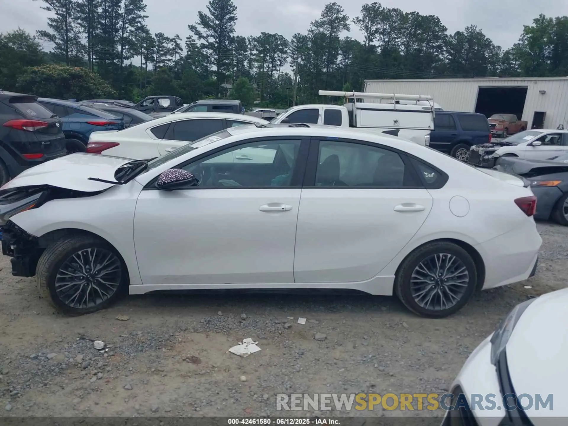 13 Photograph of a damaged car 3KPF54AD2PE583712 KIA FORTE 2023