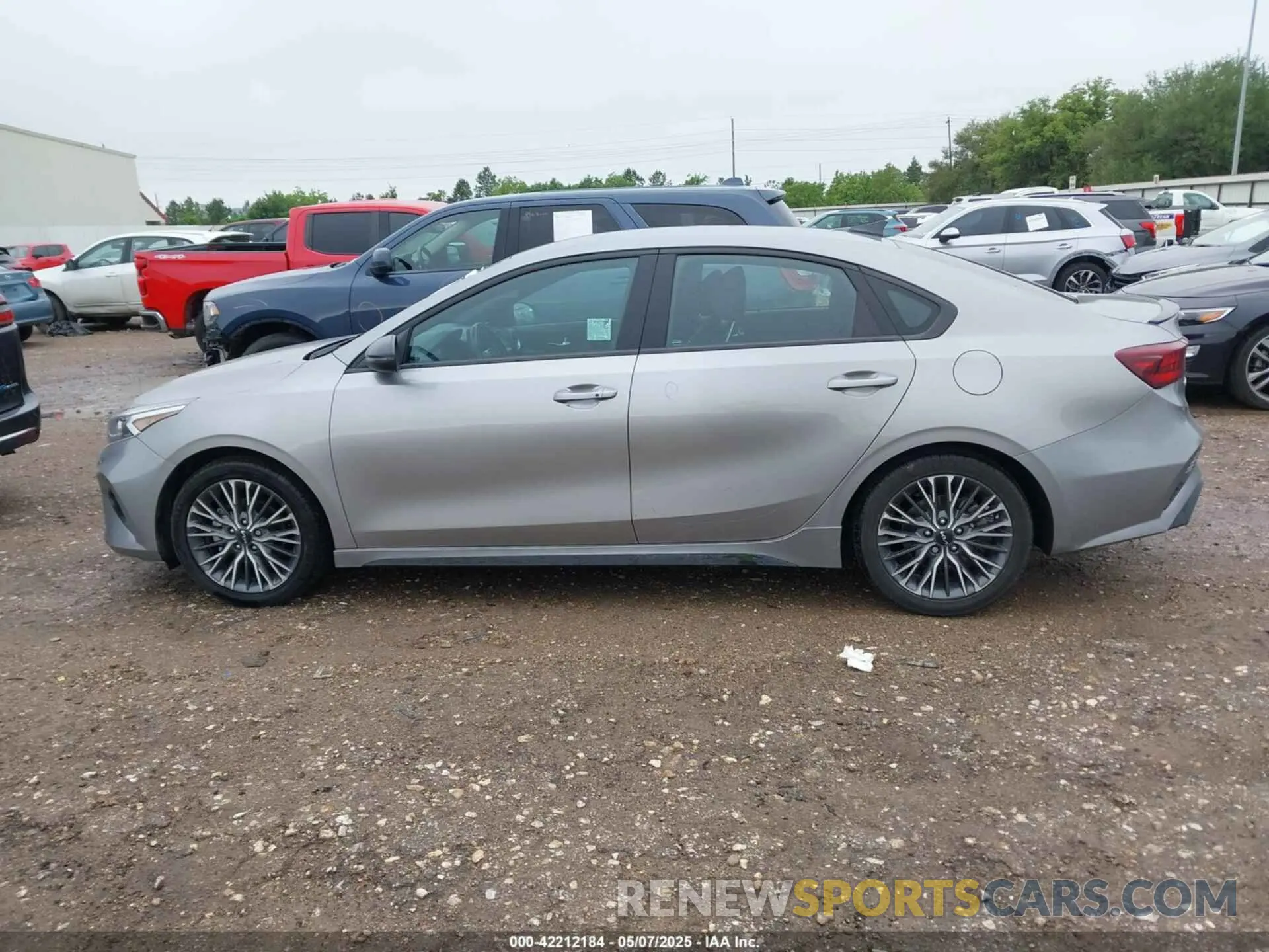 14 Photograph of a damaged car 3KPF54AD2PE587940 KIA FORTE 2023