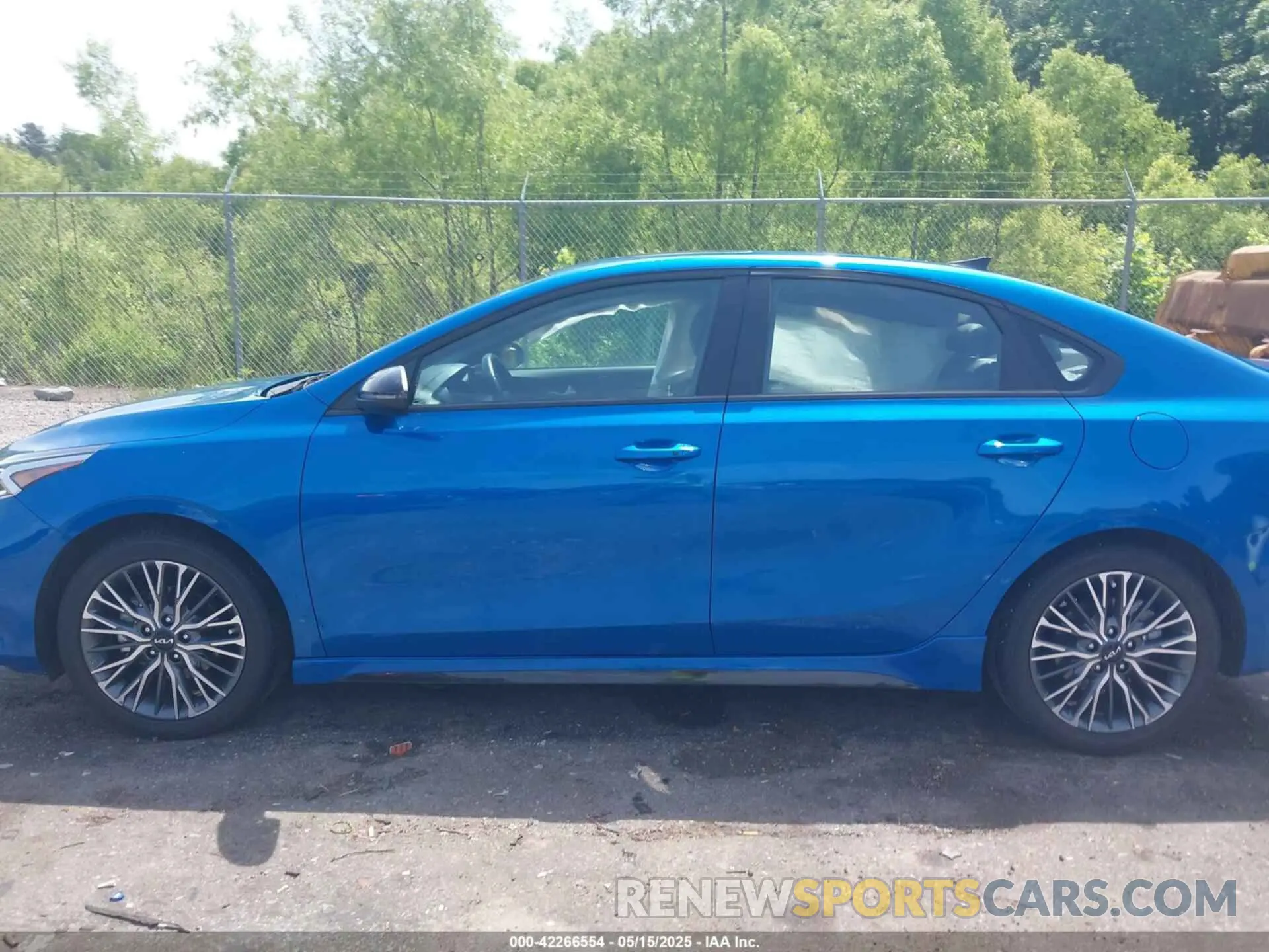 14 Photograph of a damaged car 3KPF54AD2PE605076 KIA FORTE 2023