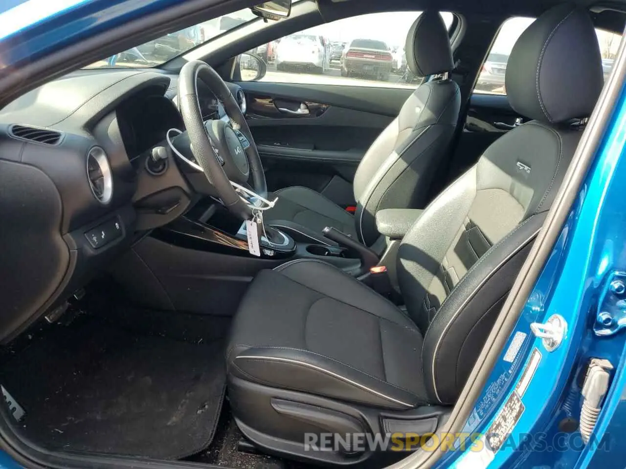 7 Photograph of a damaged car 3KPF54AD2PE609404 KIA FORTE 2023