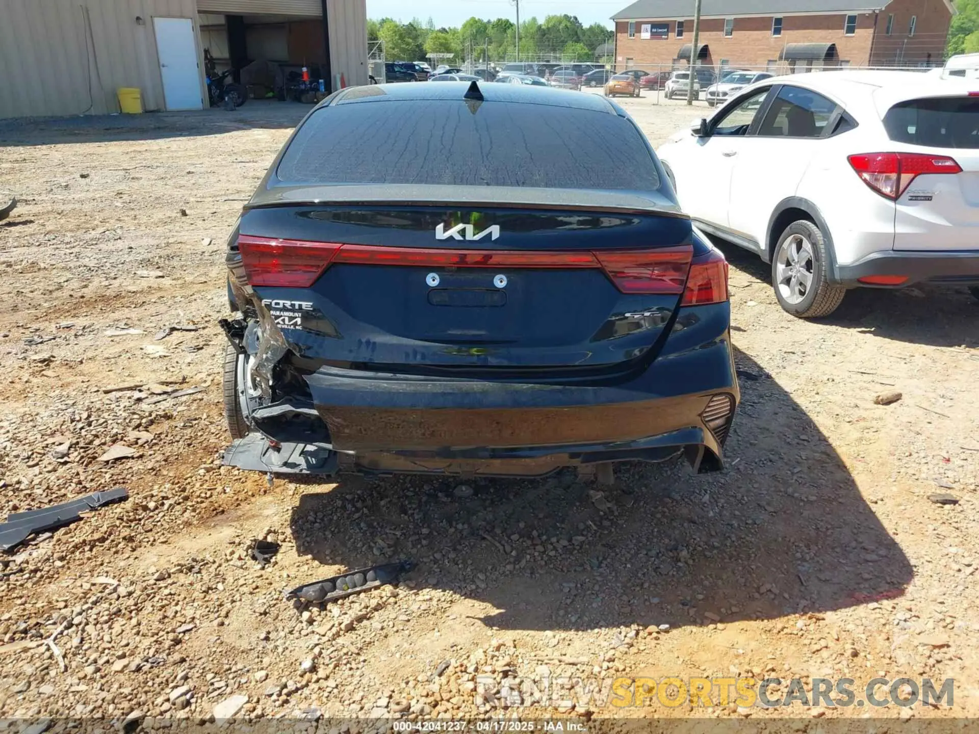 17 Photograph of a damaged car 3KPF54AD2PE685043 KIA FORTE 2023