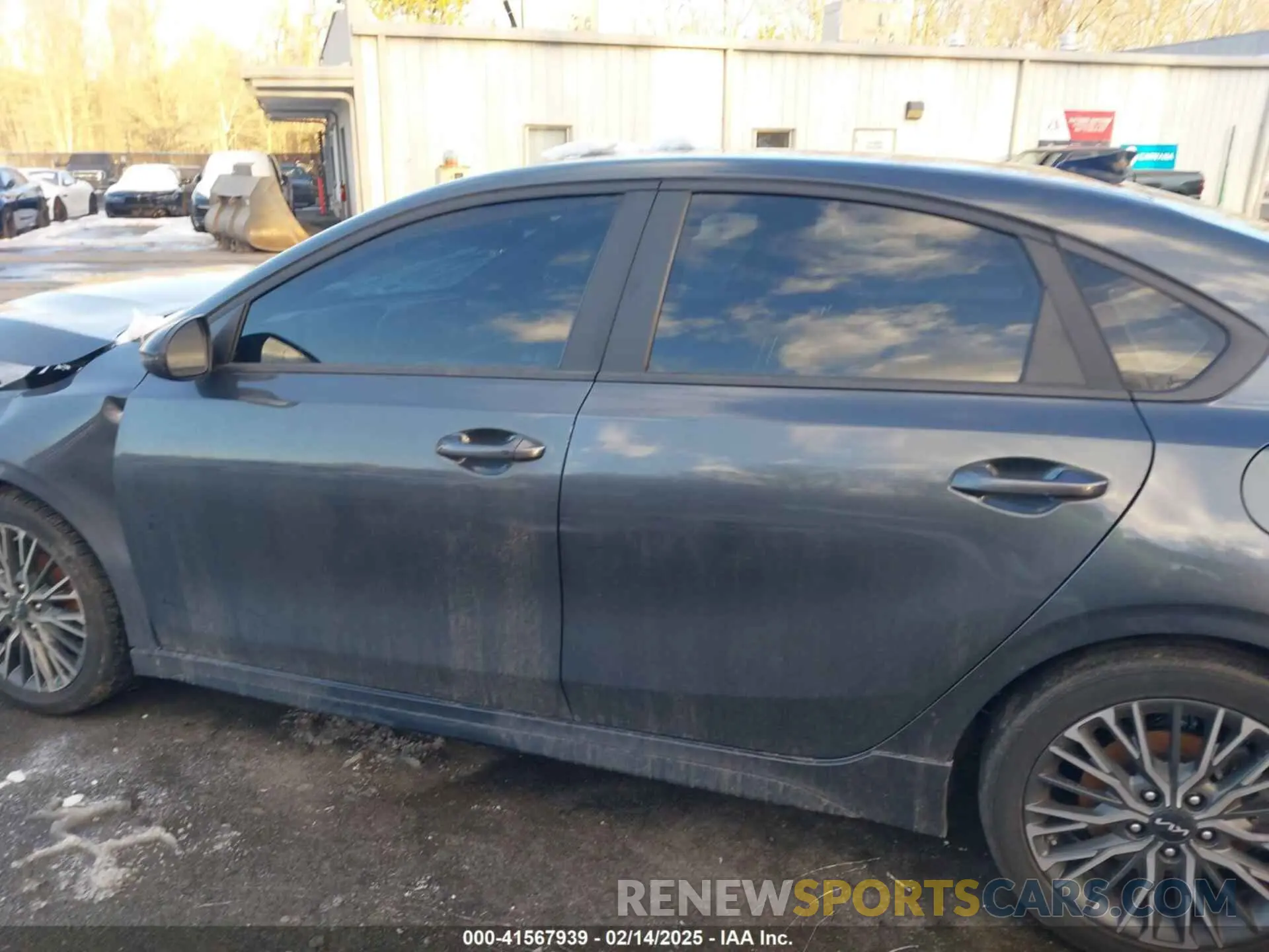 15 Photograph of a damaged car 3KPF54AD3PE520859 KIA FORTE 2023