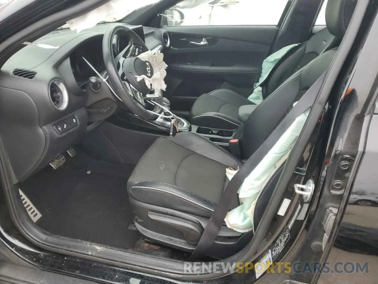 7 Photograph of a damaged car 3KPF54AD3PE619004 KIA FORTE 2023