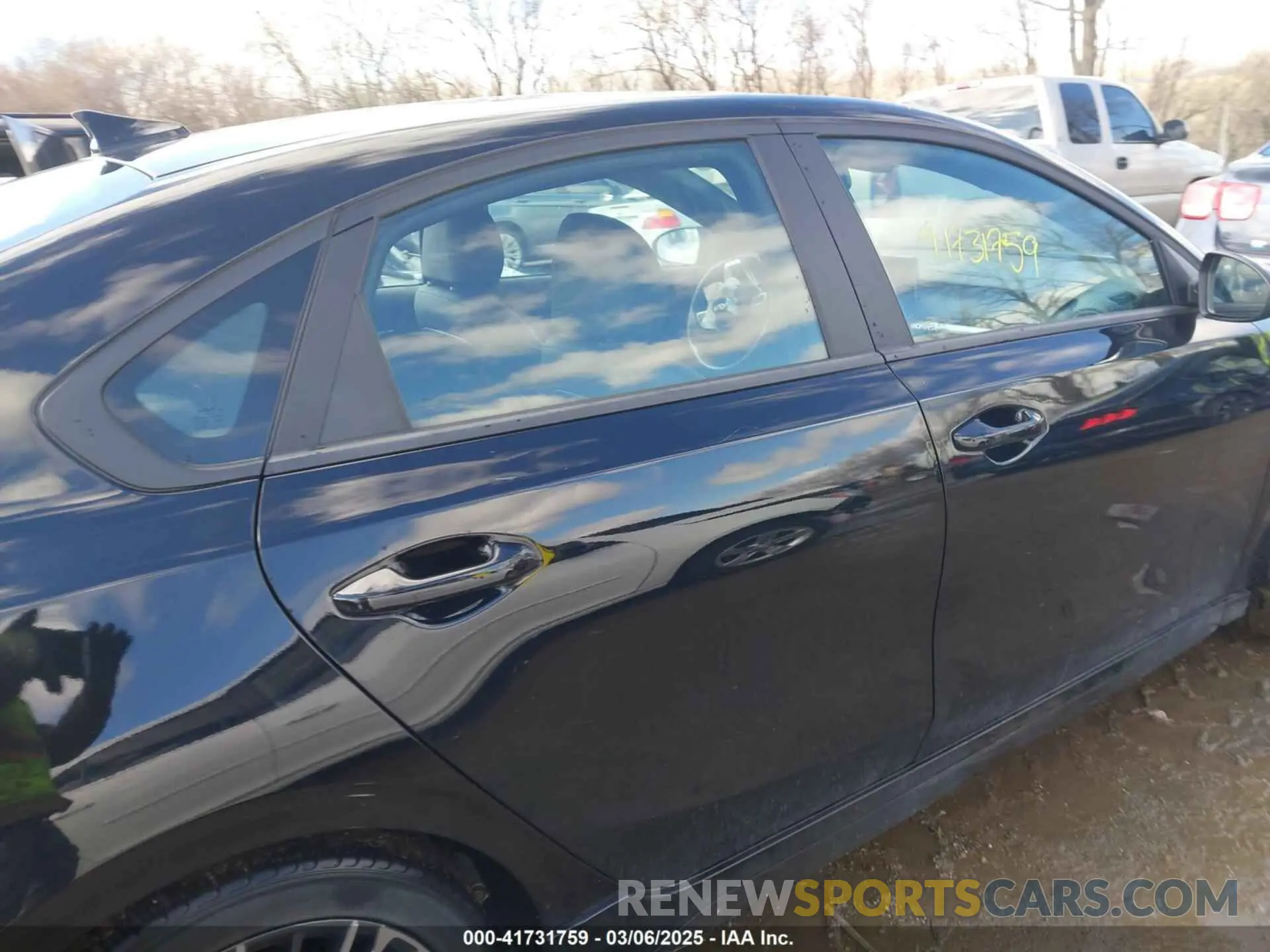 14 Photograph of a damaged car 3KPF54AD3PE621447 KIA FORTE 2023