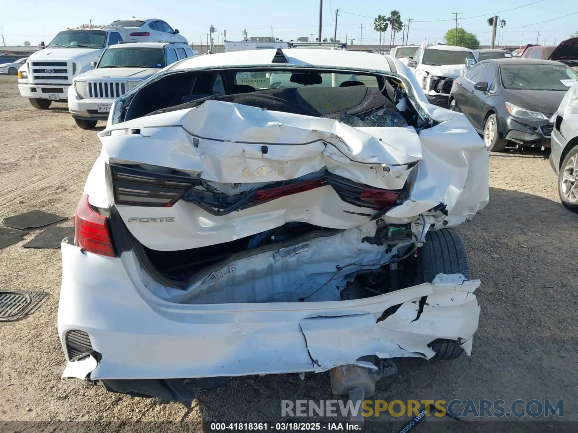 16 Photograph of a damaged car 3KPF54AD3PE624025 KIA FORTE 2023