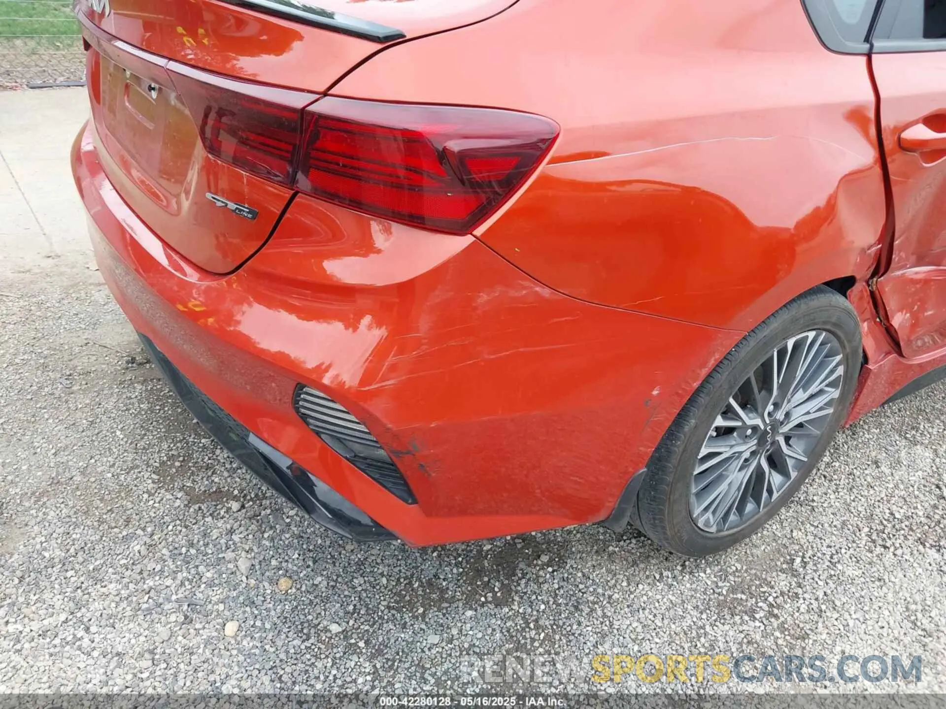 18 Photograph of a damaged car 3KPF54AD3PE629435 KIA FORTE 2023