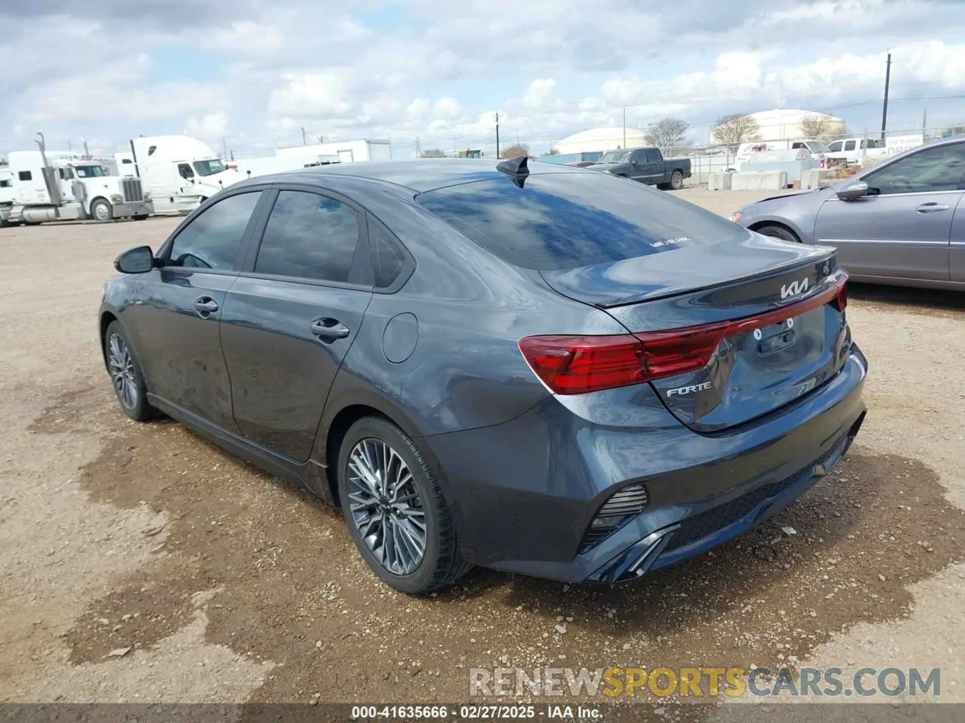 3 Photograph of a damaged car 3KPF54AD3PE634165 KIA FORTE 2023