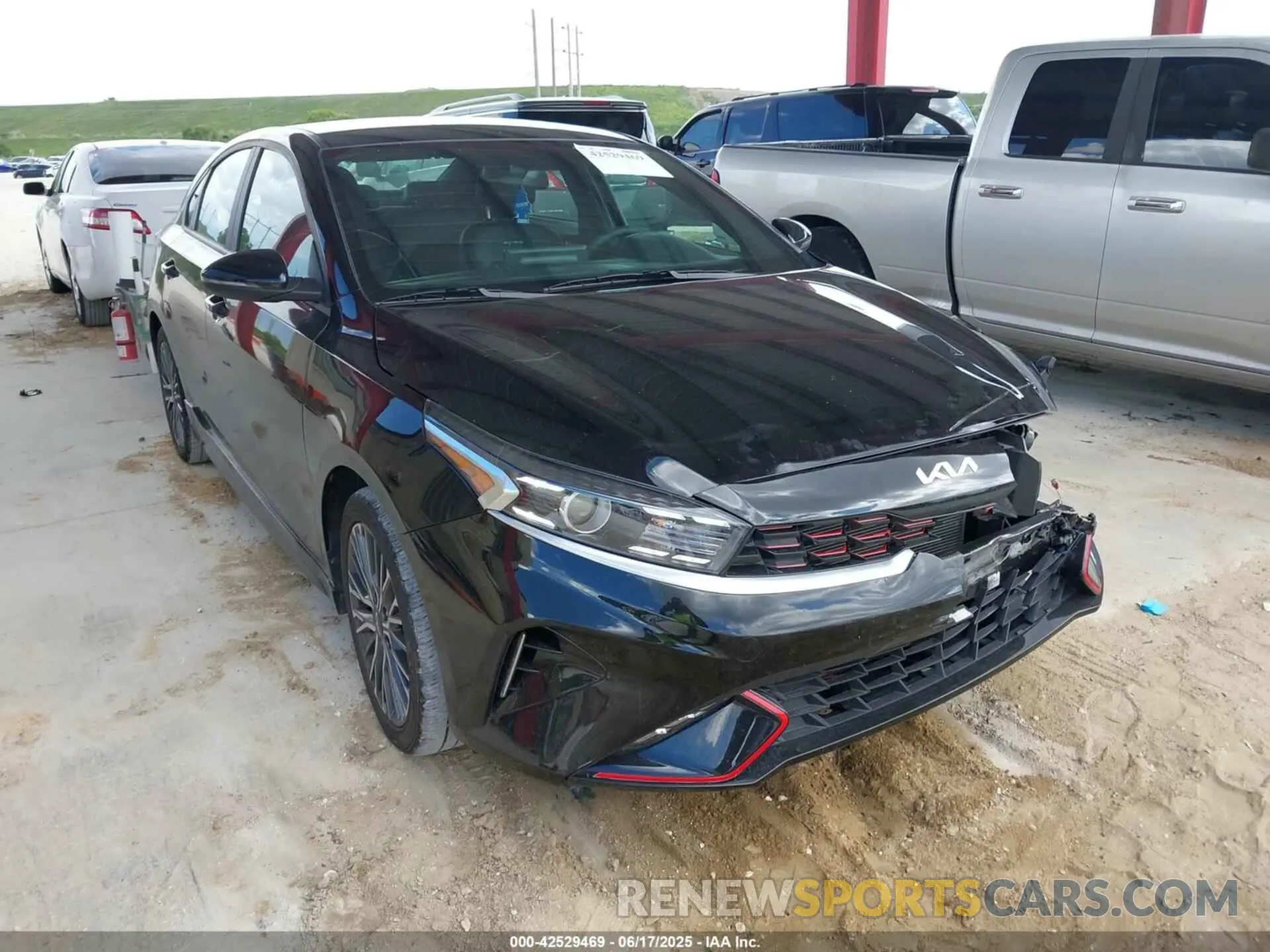 1 Photograph of a damaged car 3KPF54AD3PE648955 KIA FORTE 2023