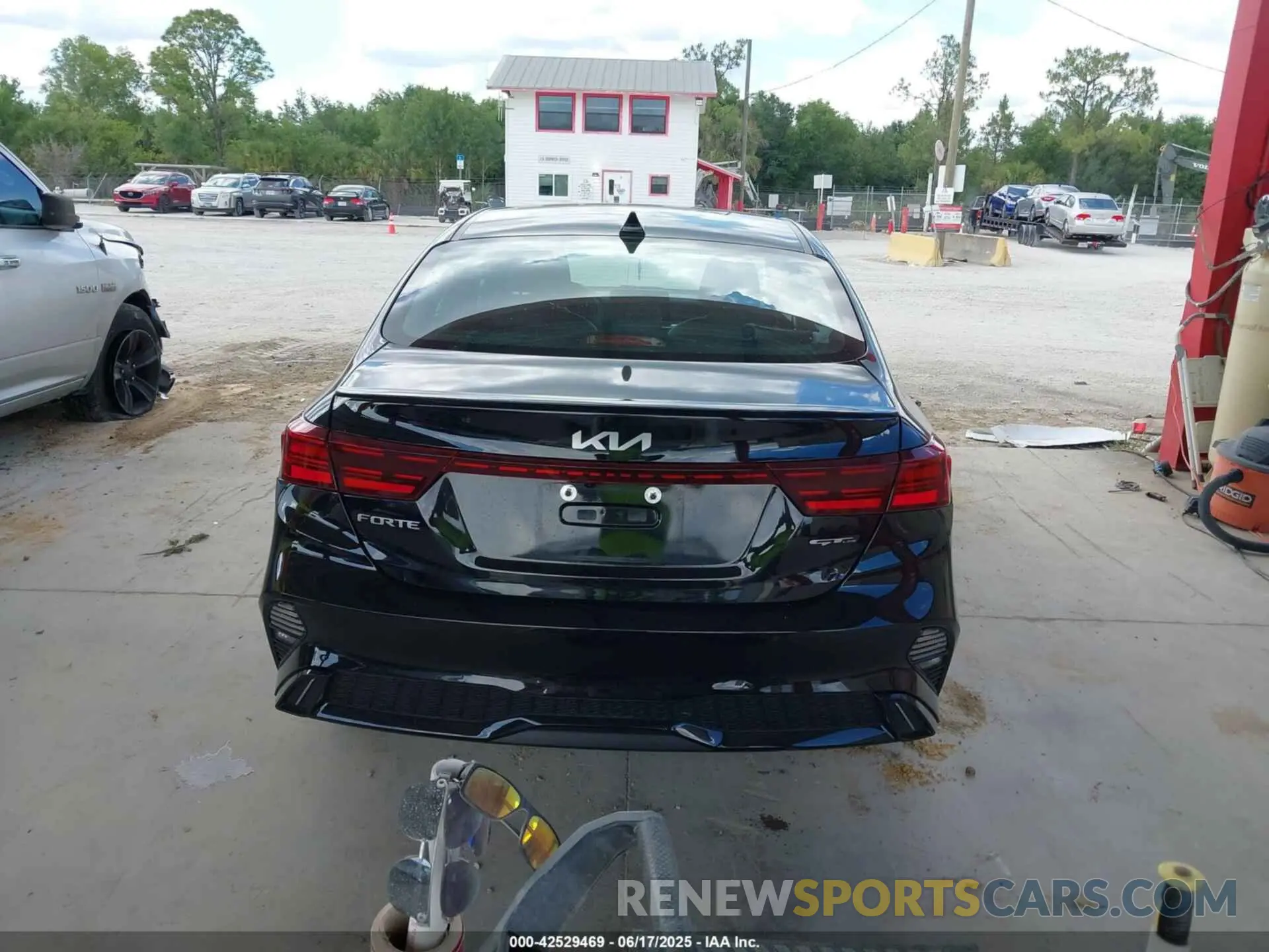 16 Photograph of a damaged car 3KPF54AD3PE648955 KIA FORTE 2023