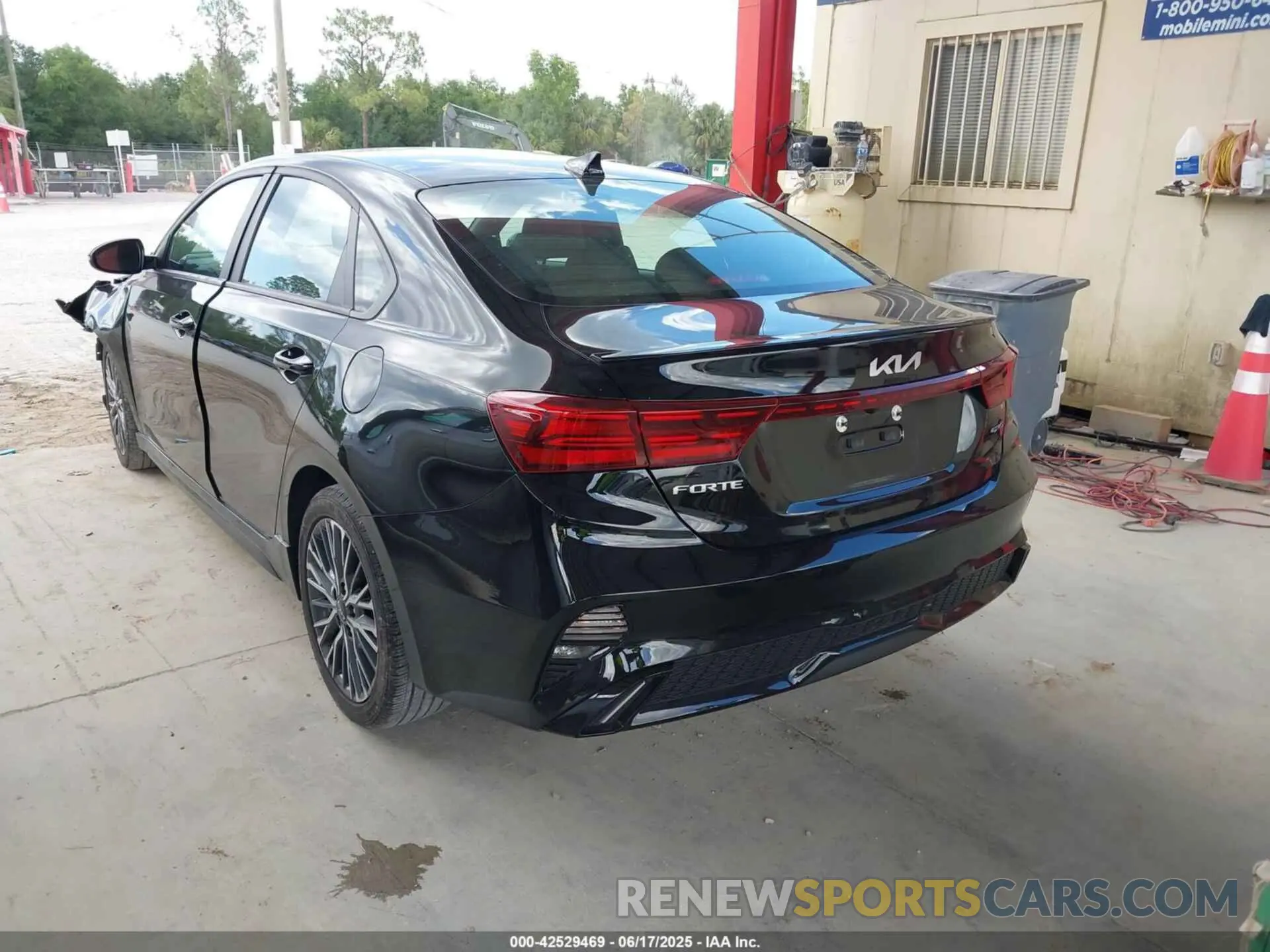3 Photograph of a damaged car 3KPF54AD3PE648955 KIA FORTE 2023
