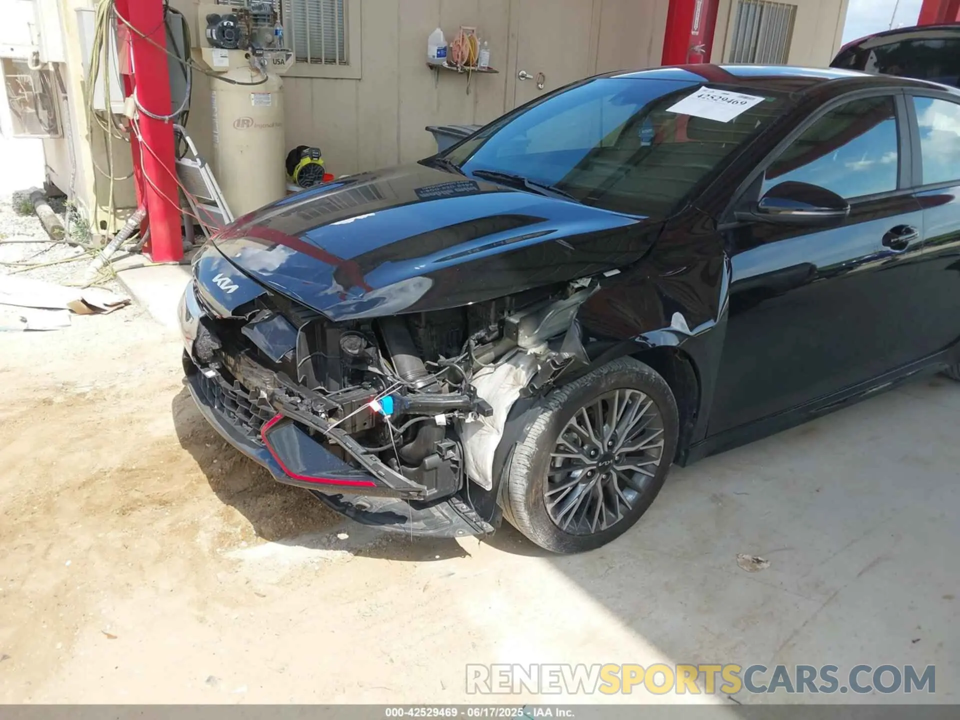 6 Photograph of a damaged car 3KPF54AD3PE648955 KIA FORTE 2023