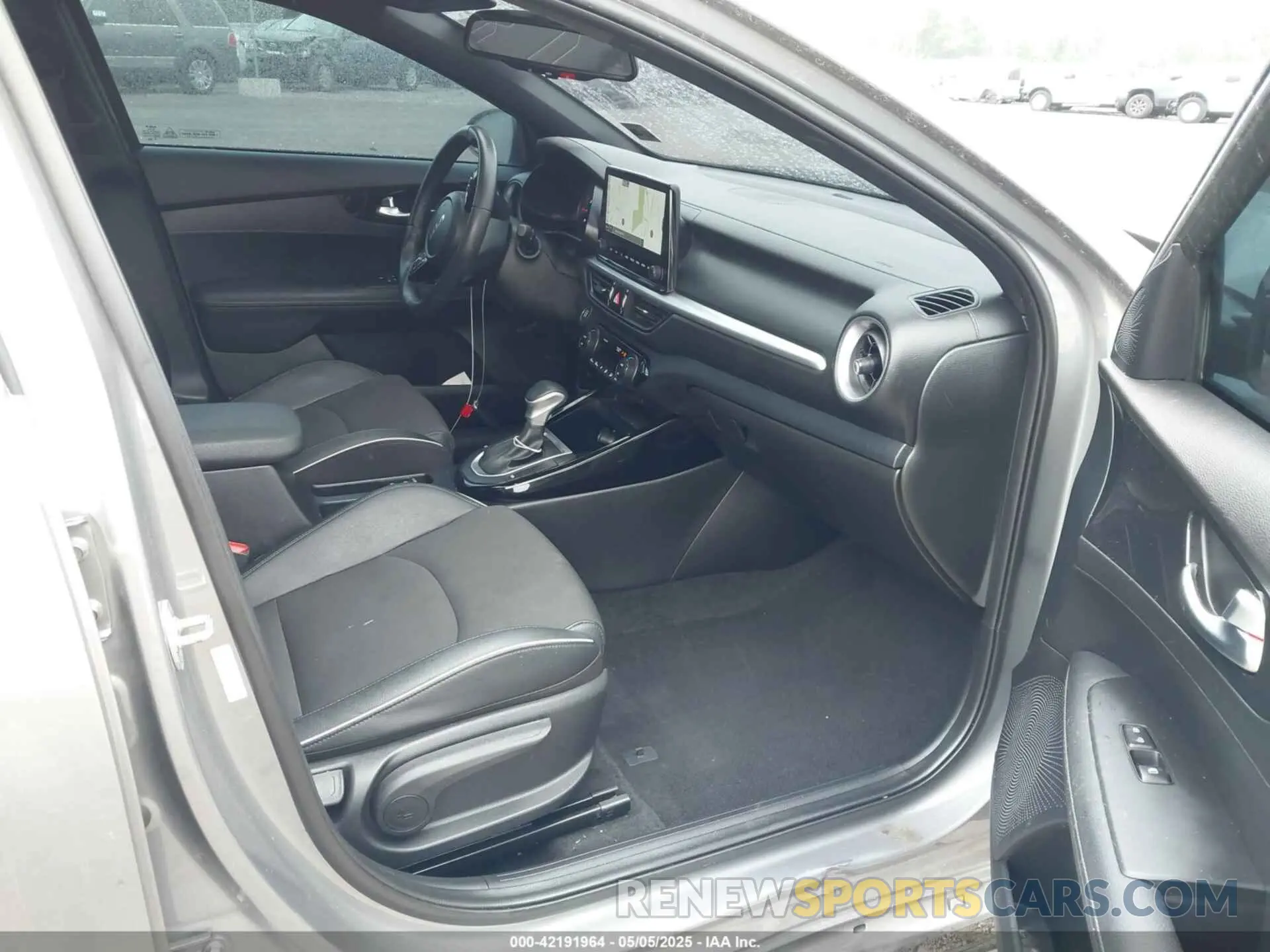 5 Photograph of a damaged car 3KPF54AD3PE684578 KIA FORTE 2023