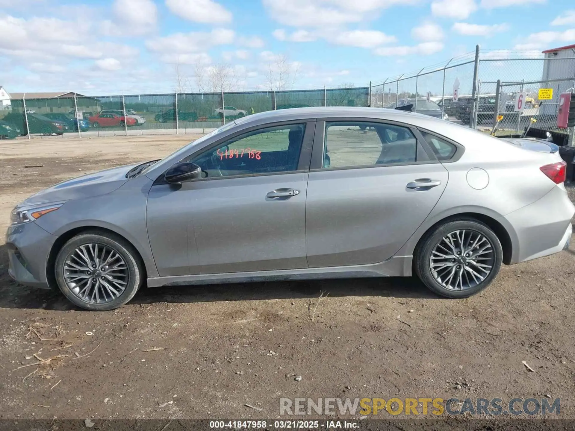 15 Photograph of a damaged car 3KPF54AD4PE553188 KIA FORTE 2023