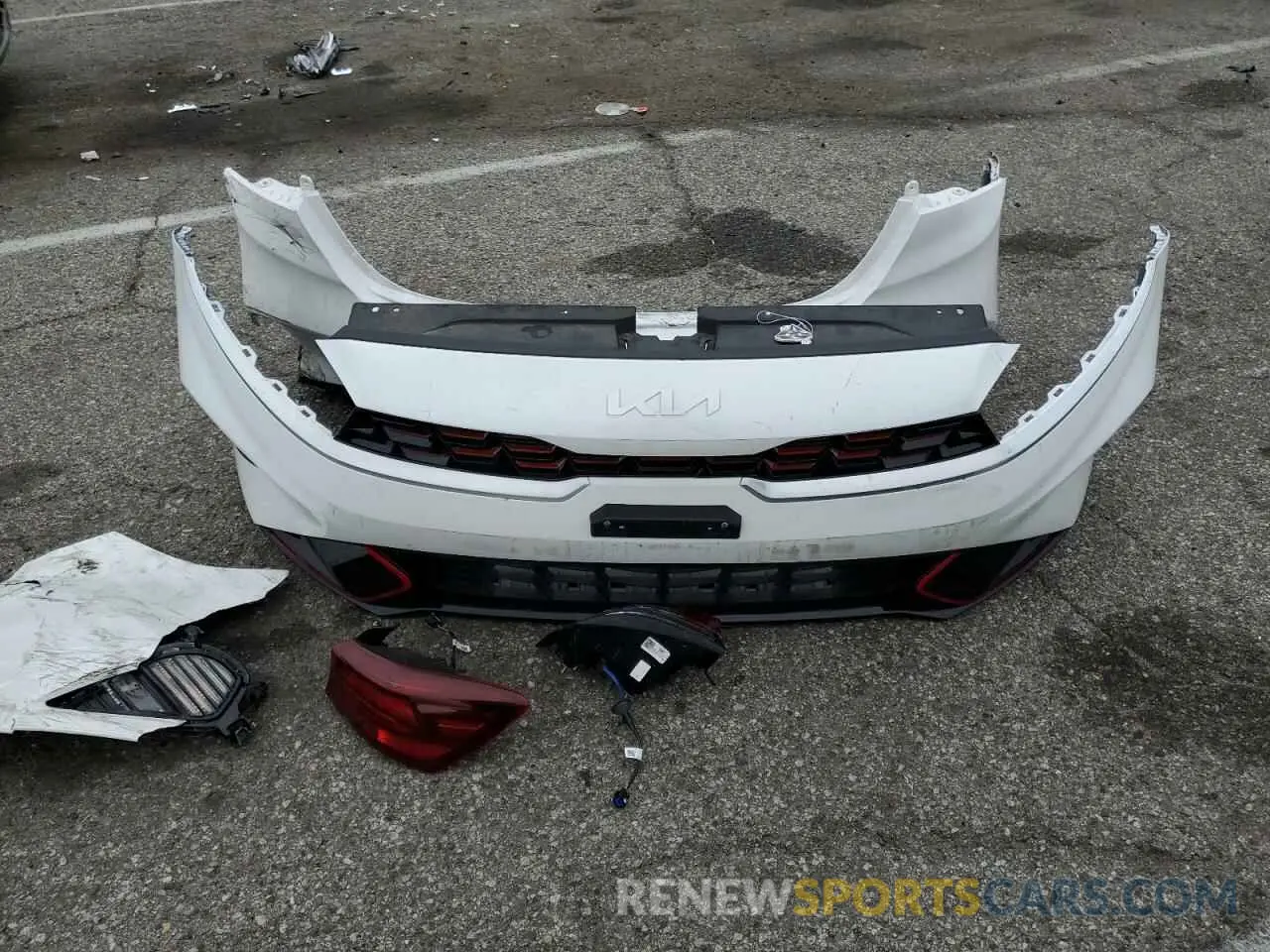 12 Photograph of a damaged car 3KPF54AD4PE578754 KIA FORTE 2023