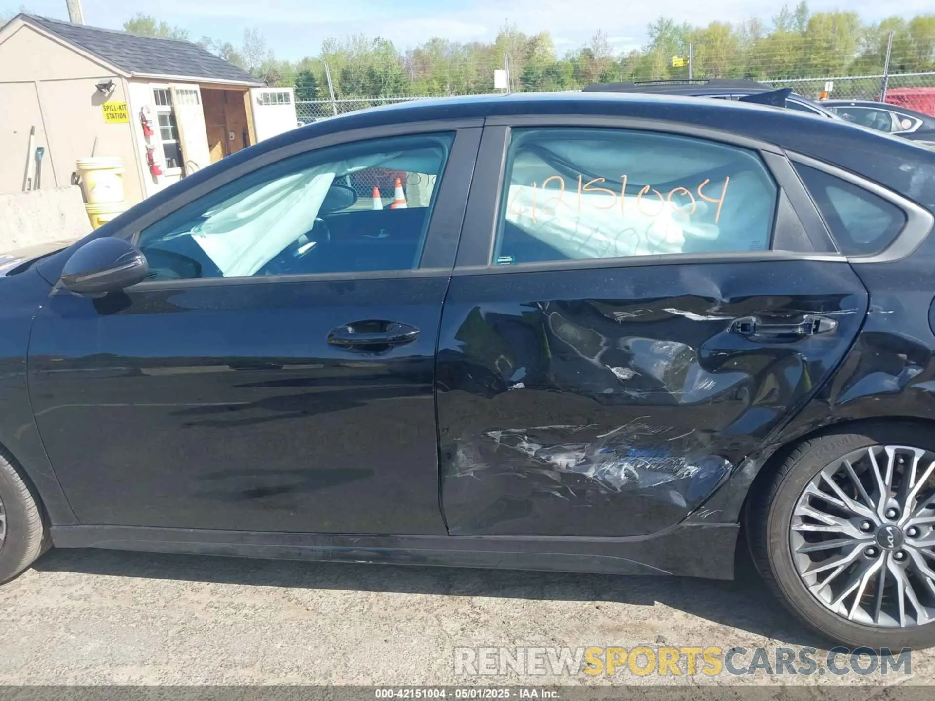 14 Photograph of a damaged car 3KPF54AD4PE586661 KIA FORTE 2023